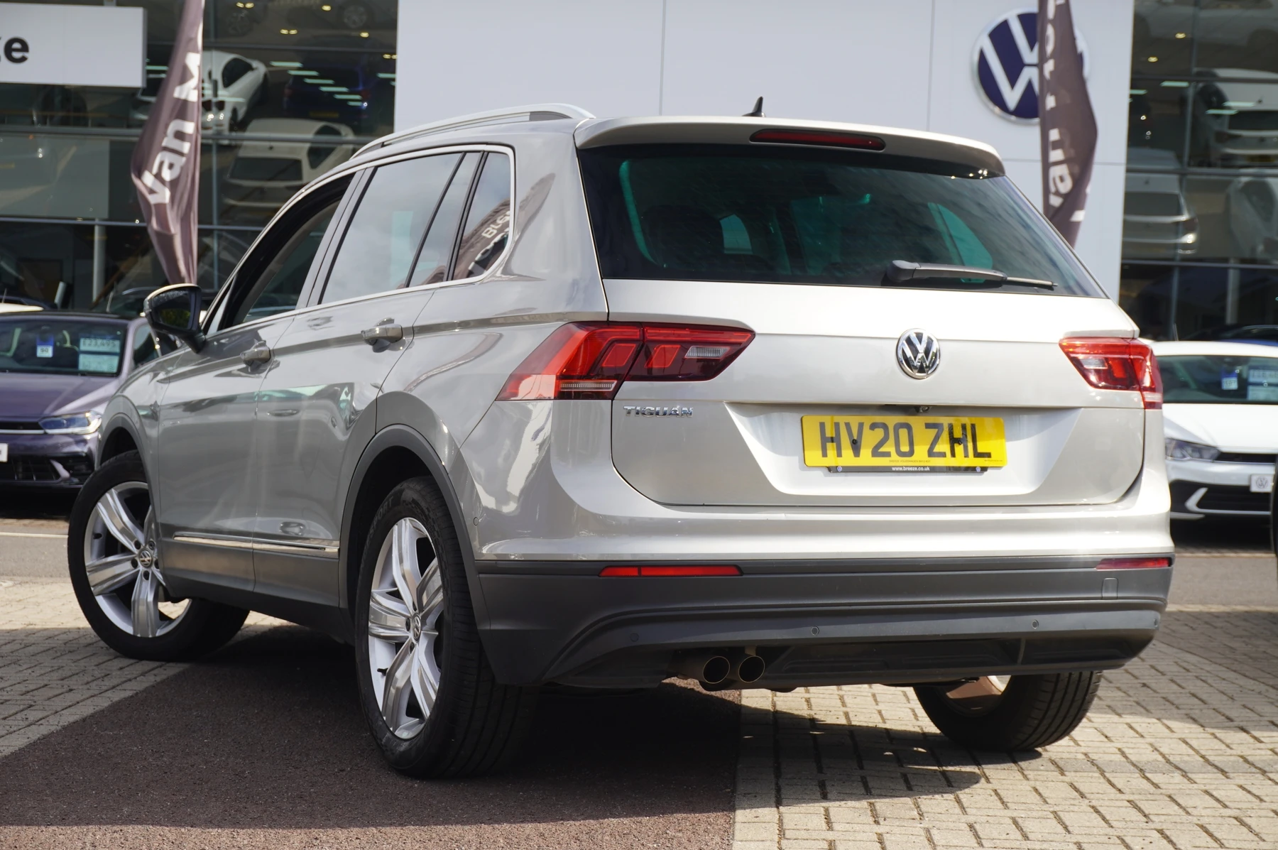 Volkswagen-Tiguan-image-2