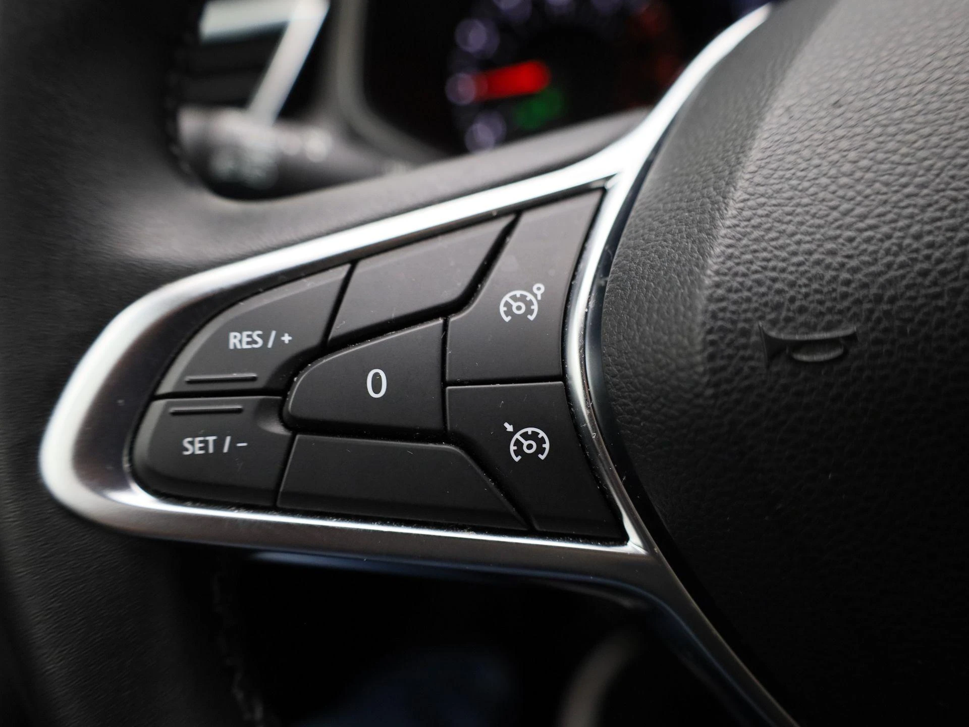 Renault-Clio-image-16