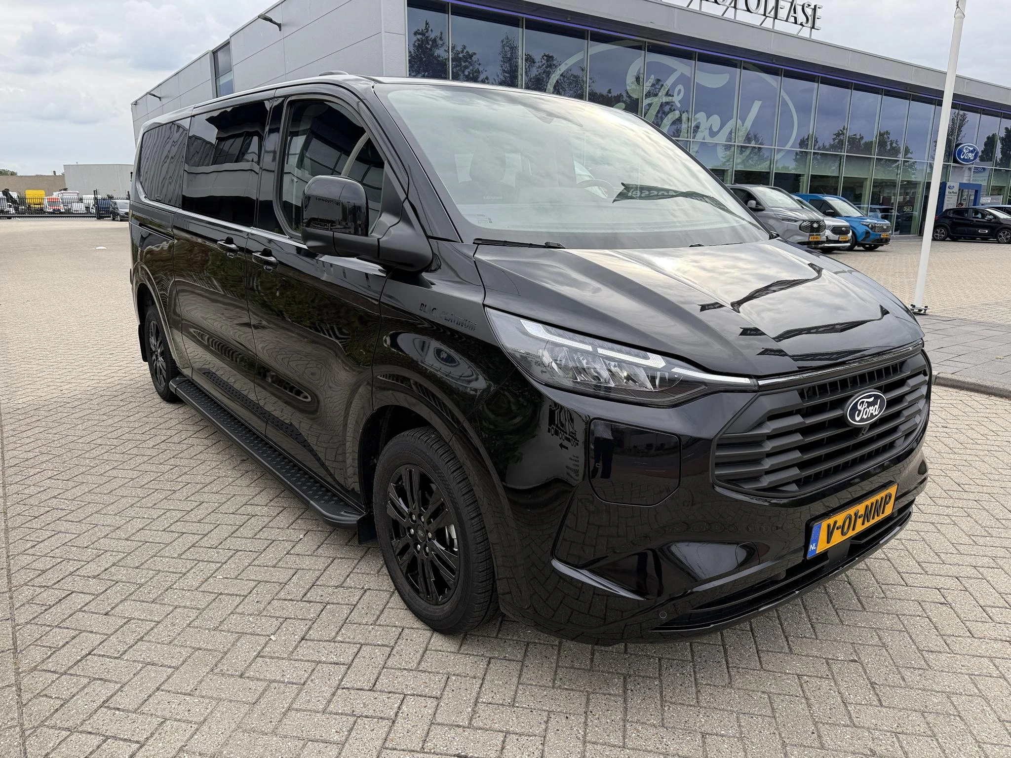 Ford-Transit Custom-image-5