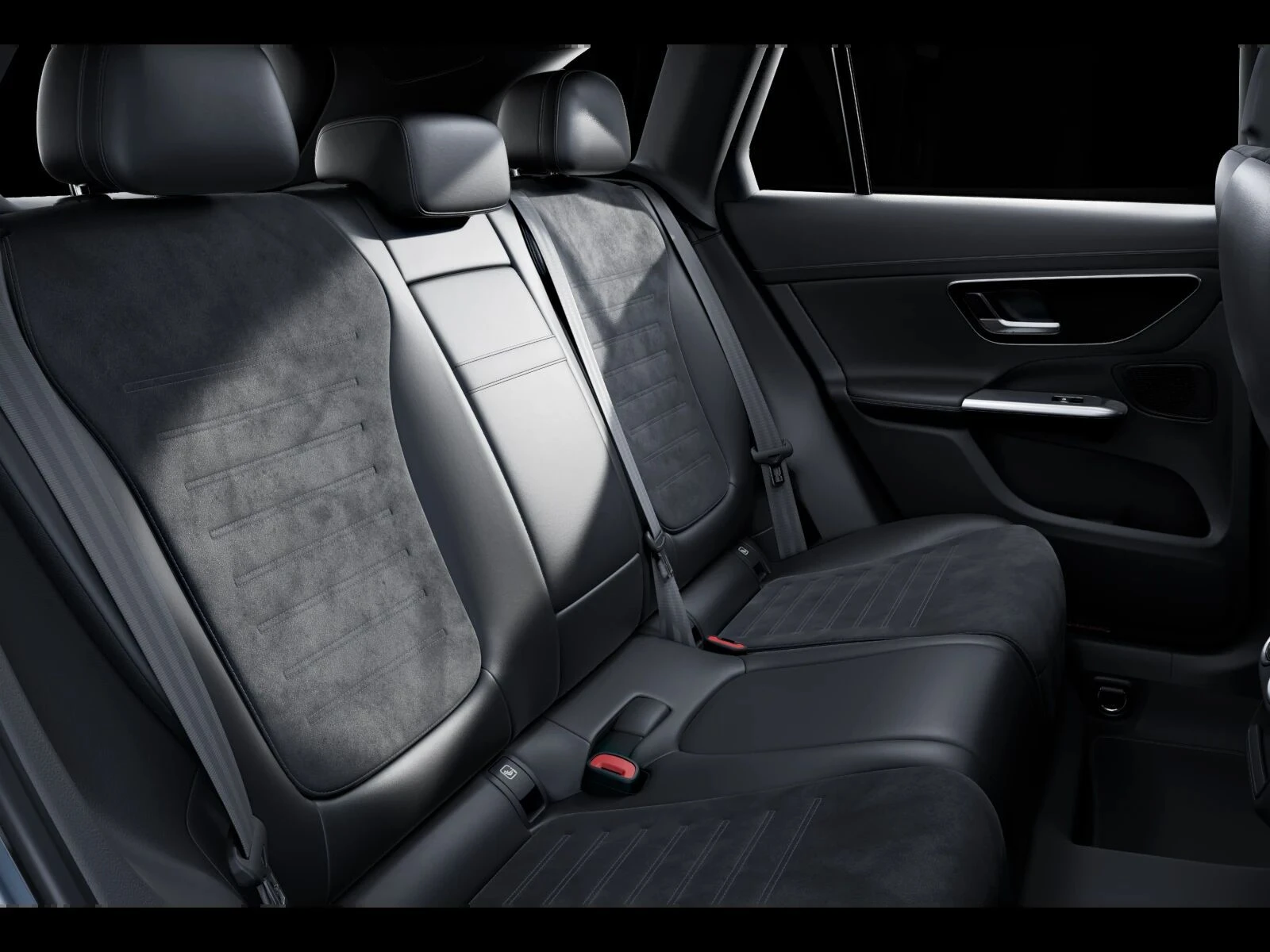 Mercedes-Benz-GLC 220 d-image-10