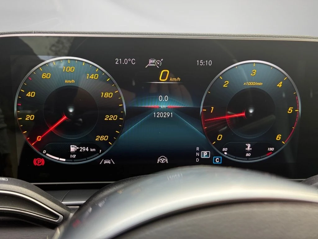 Mercedes-Benz-GLE 400 d-image-6