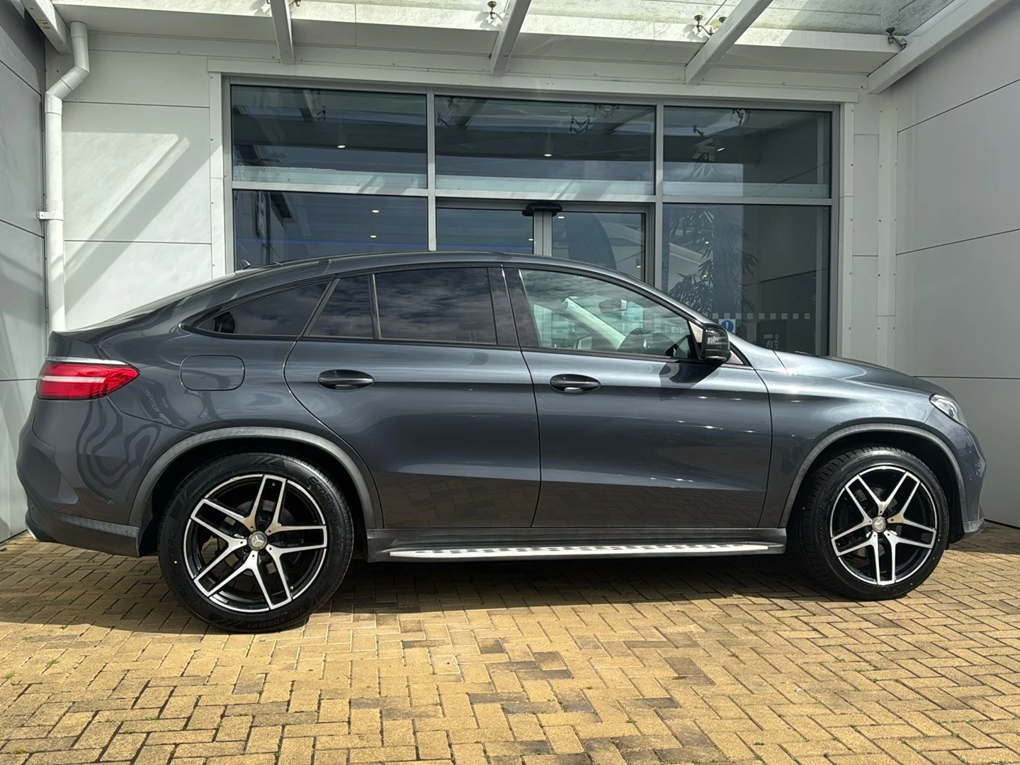 Mercedes-Benz GLE GLE 350d 4Matic AMG Line 5dr 9G-Tronic