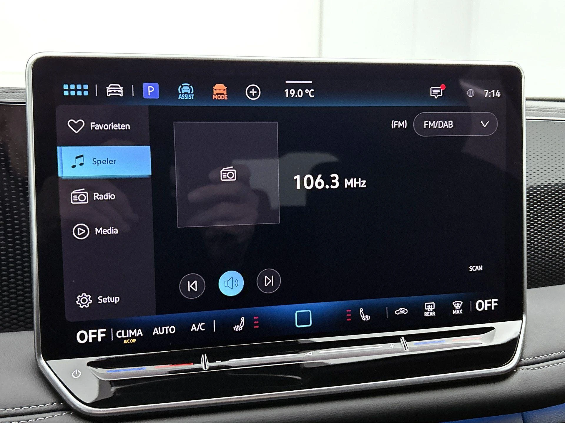 Volkswagen-Tiguan-image-6