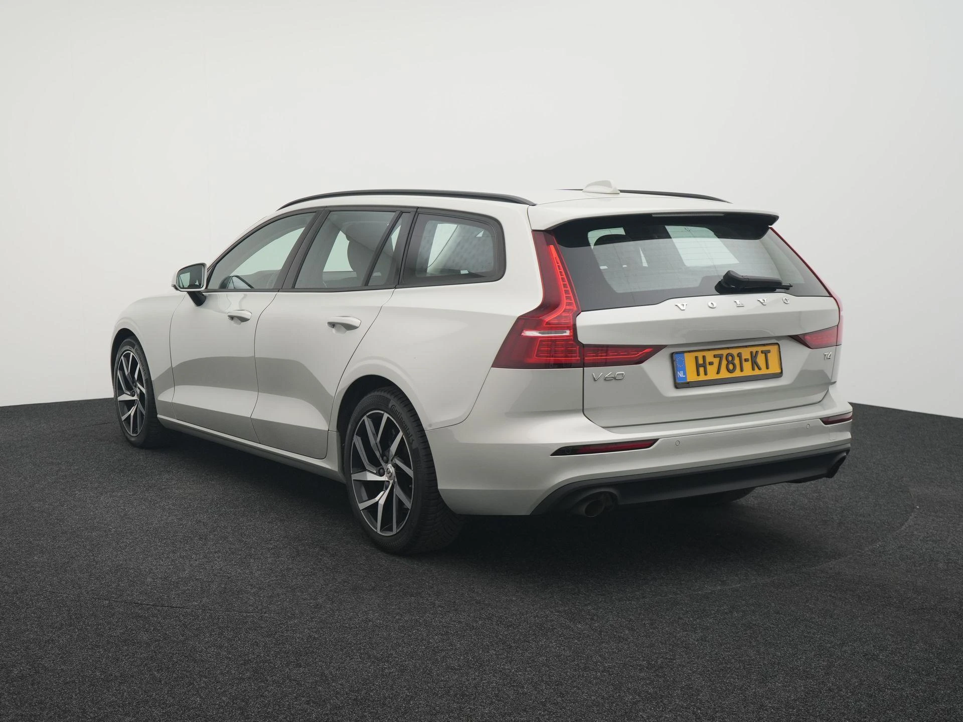 Volvo-V60-image-1