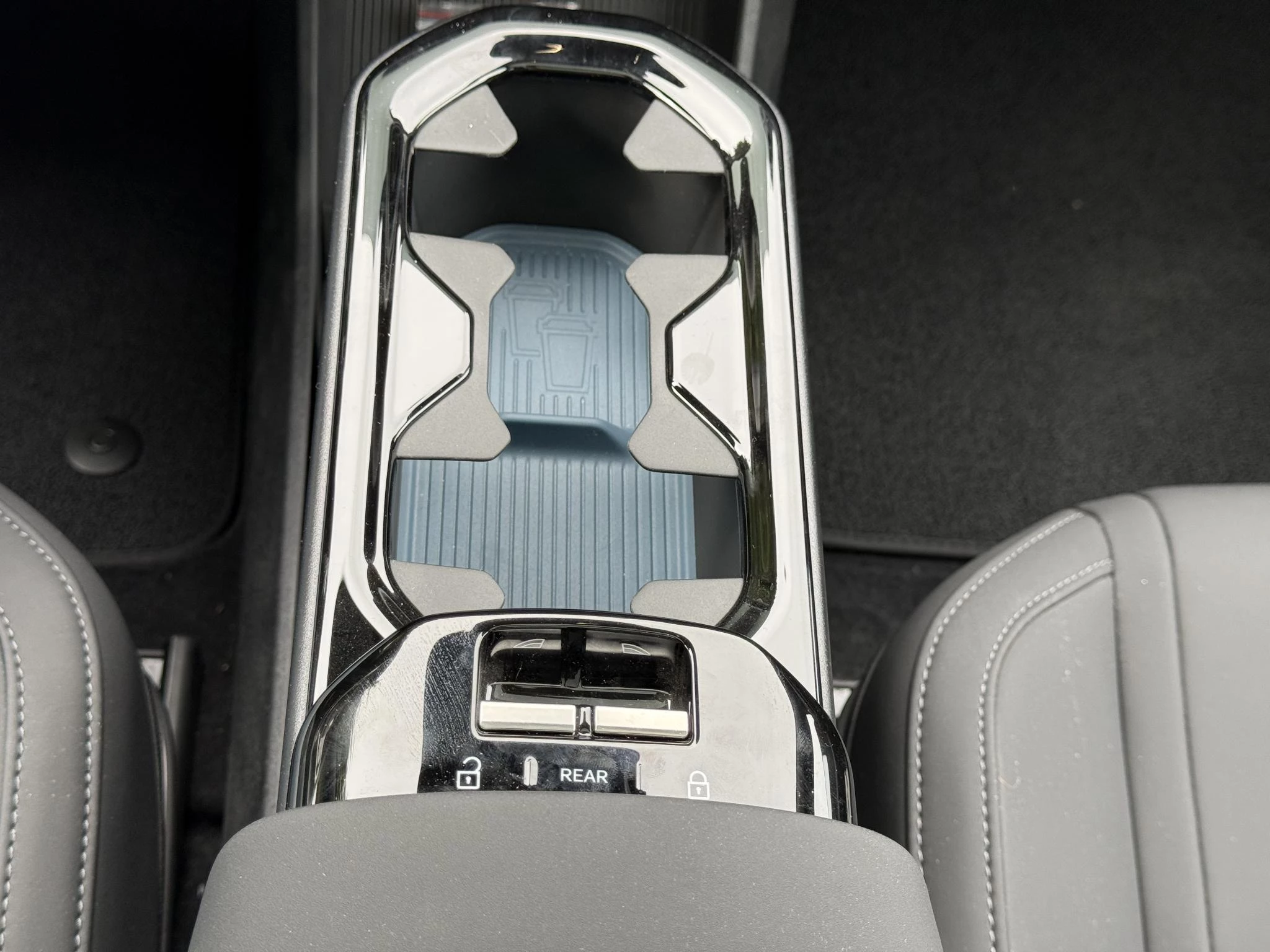 Volvo EX30 Cross Country P8 AWD Ultra 69 kWh