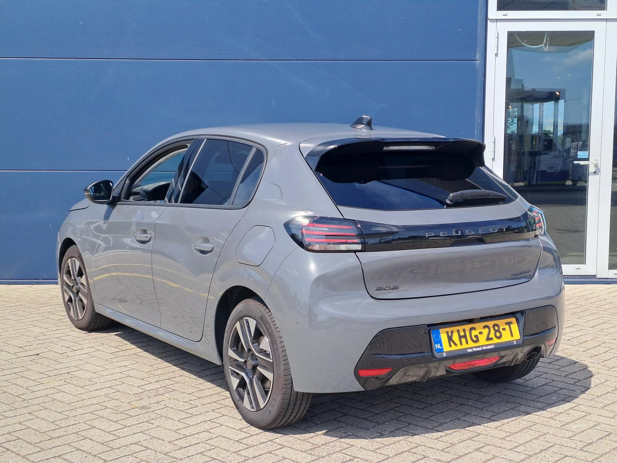 Peugeot-208-image-7