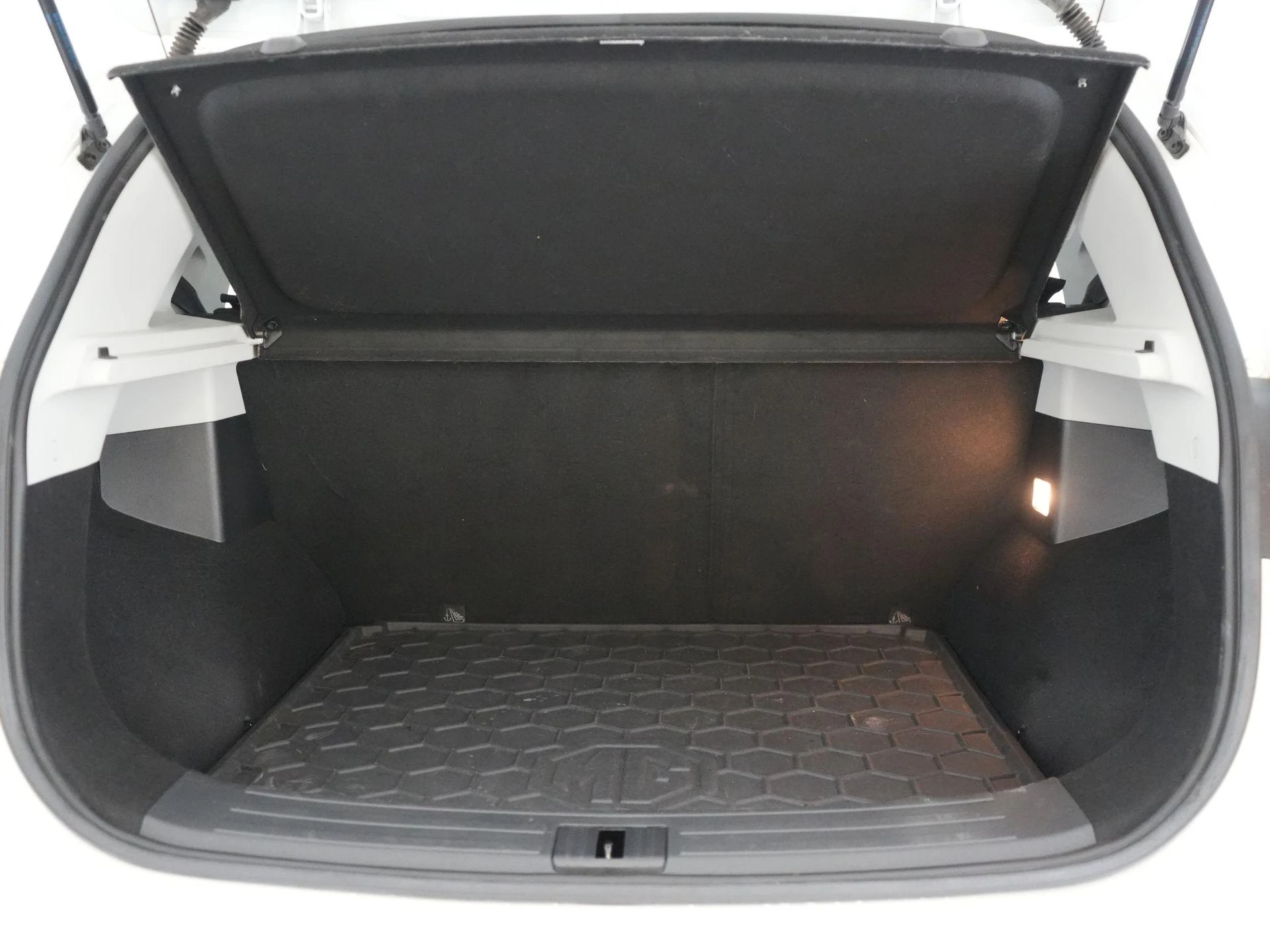 MG-ZS-image-15