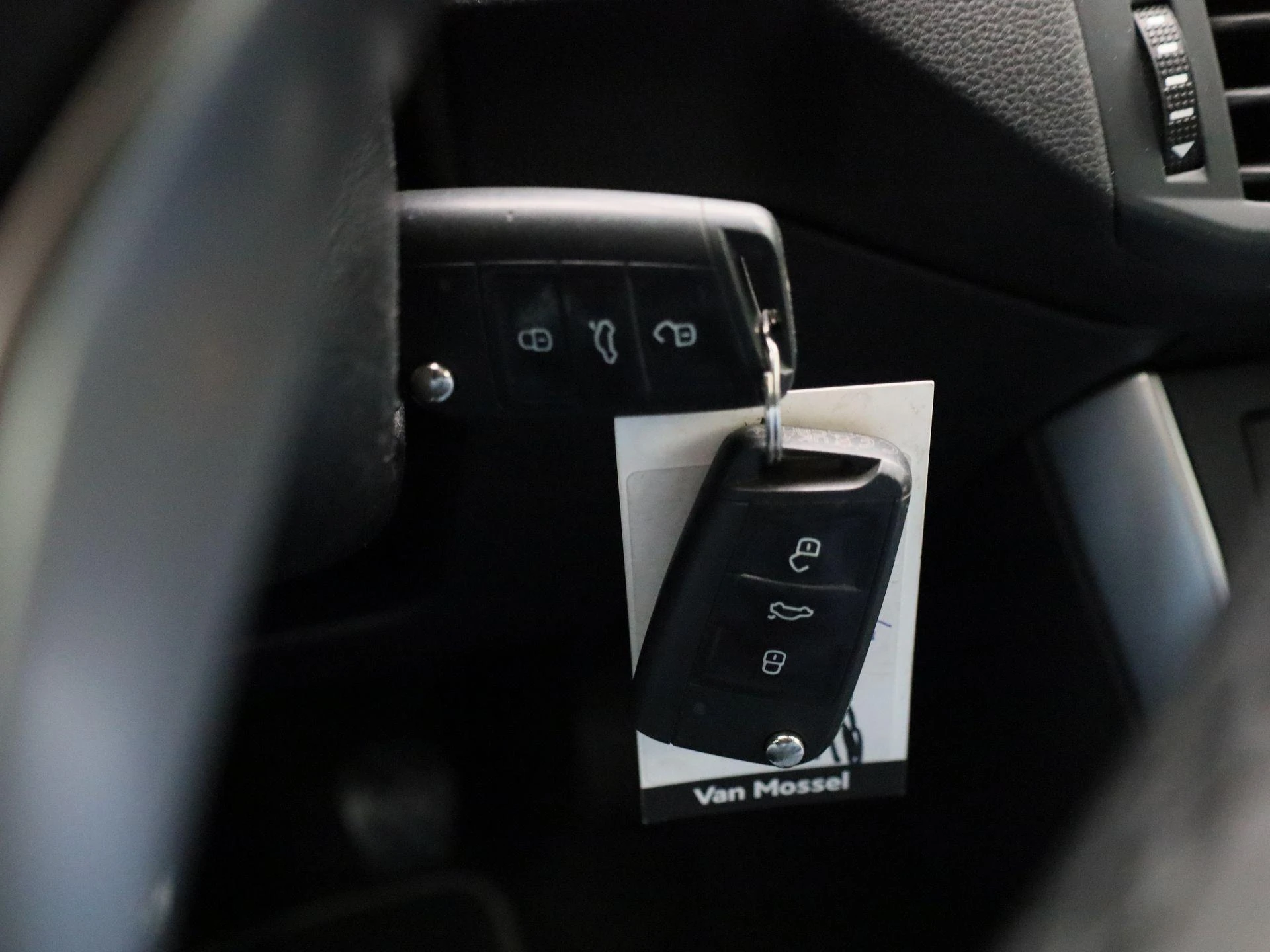 Volkswagen-Taigo-image-21