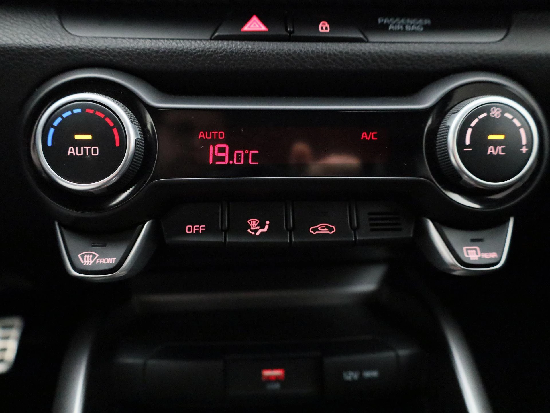 Kia-Stonic-image-22