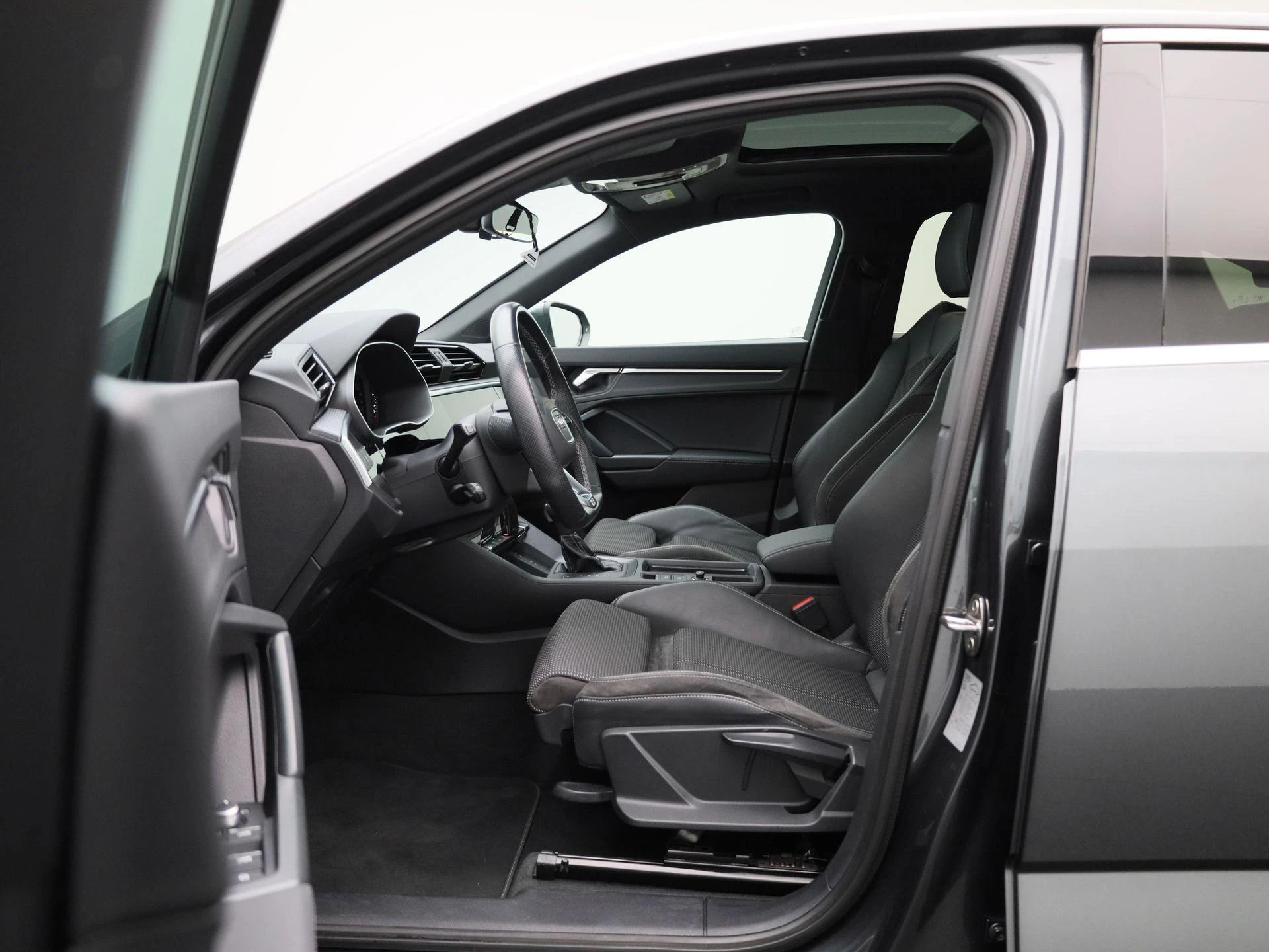 Audi-Q3-image-8