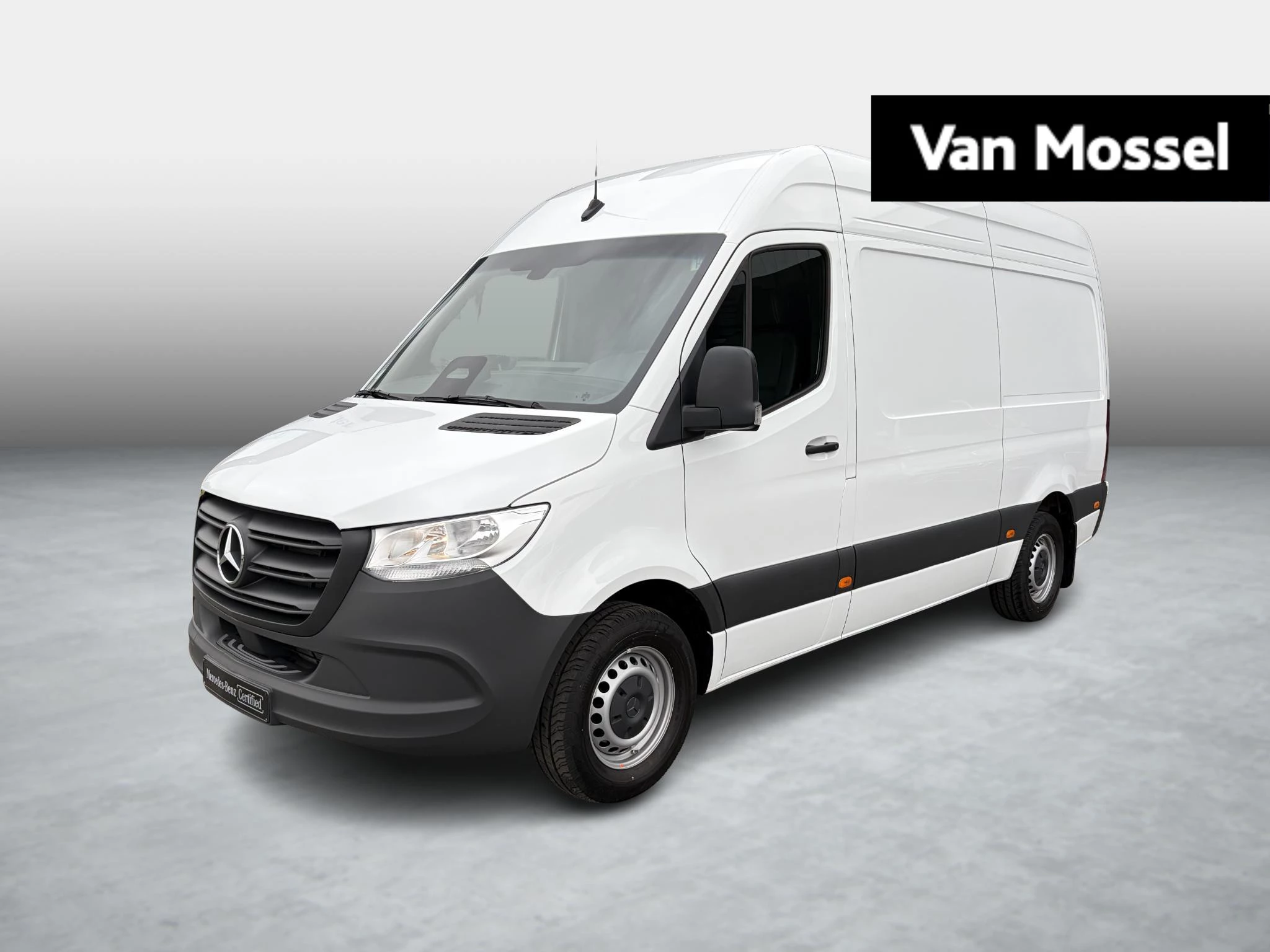 Mercedes-Benz-Sprinter-image-0