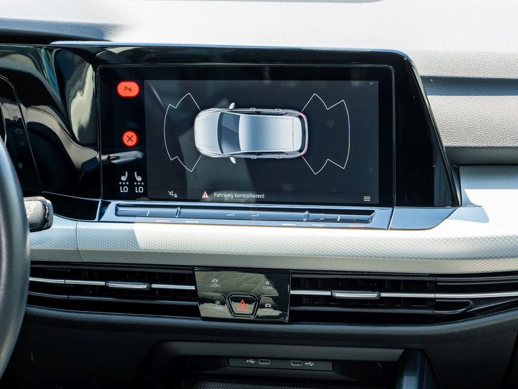 Volkswagen-Golf-image-16