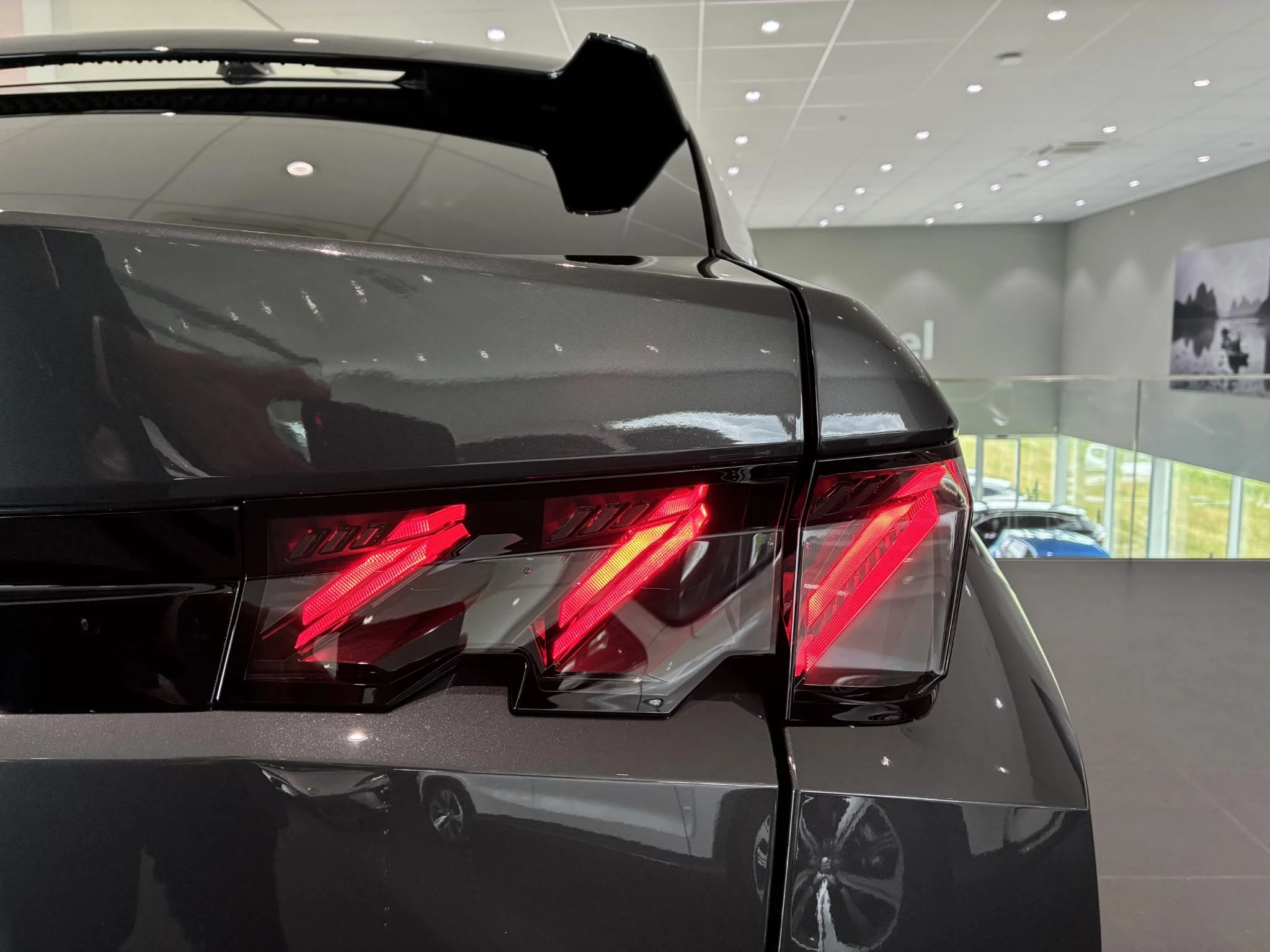 Peugeot-e-3008-image-18