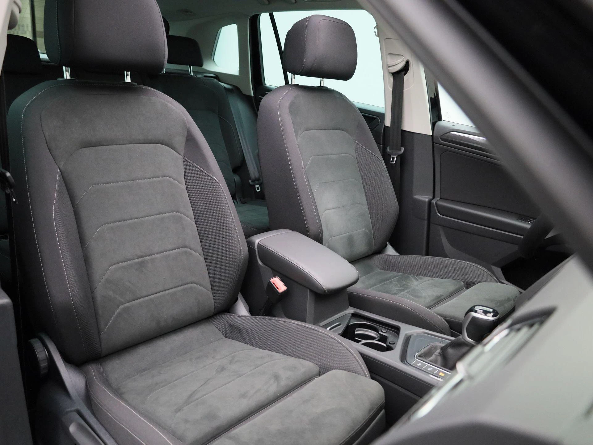 Volkswagen-Tiguan-image-41