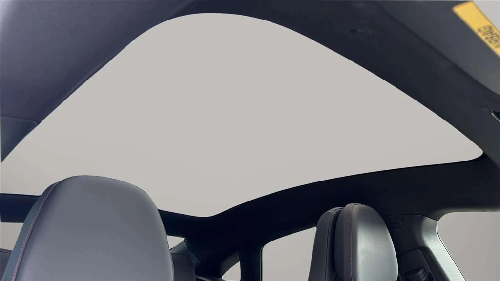 Mercedes-Benz-CLA-image-20
