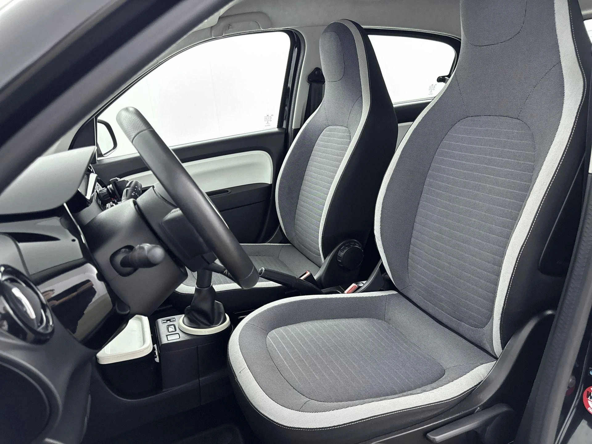 Renault-Twingo-image-12