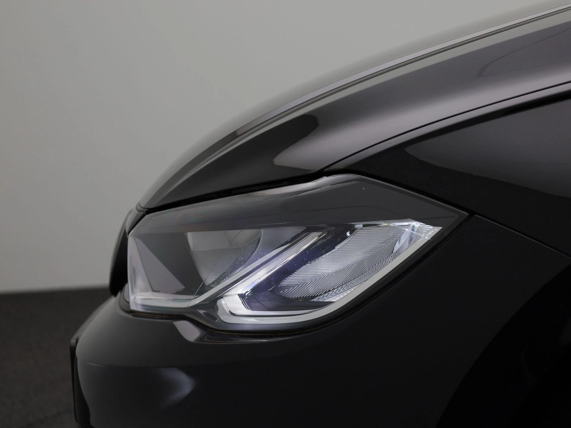 Volkswagen-Polo-image-14