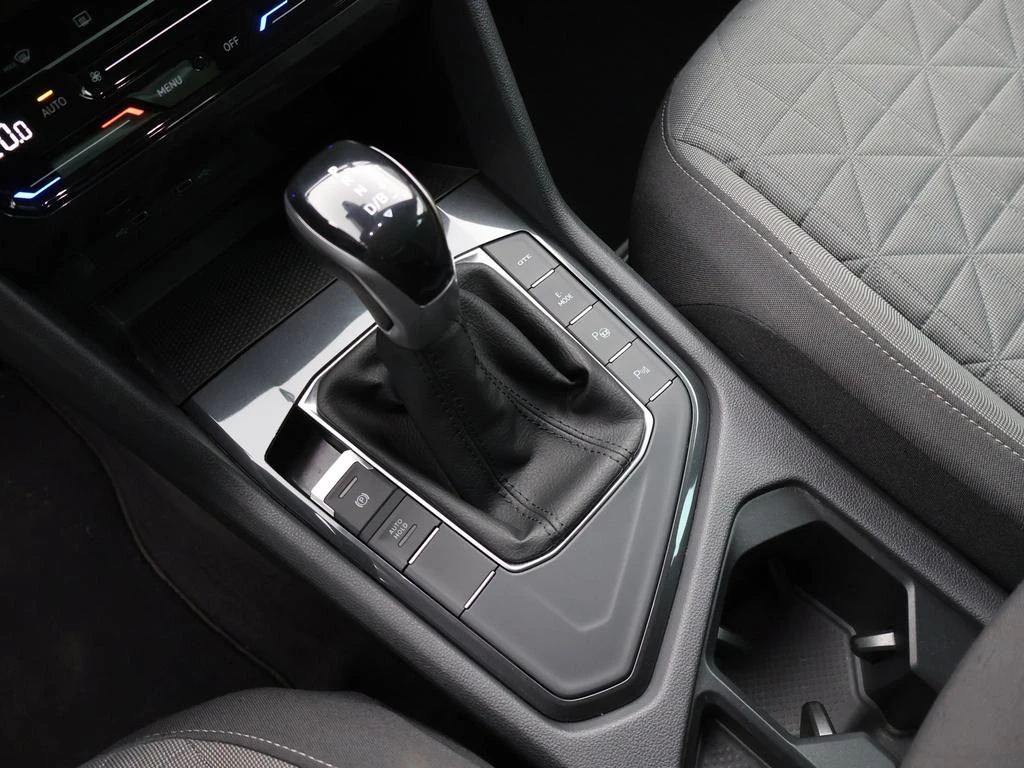 Volkswagen-Tiguan-image-18