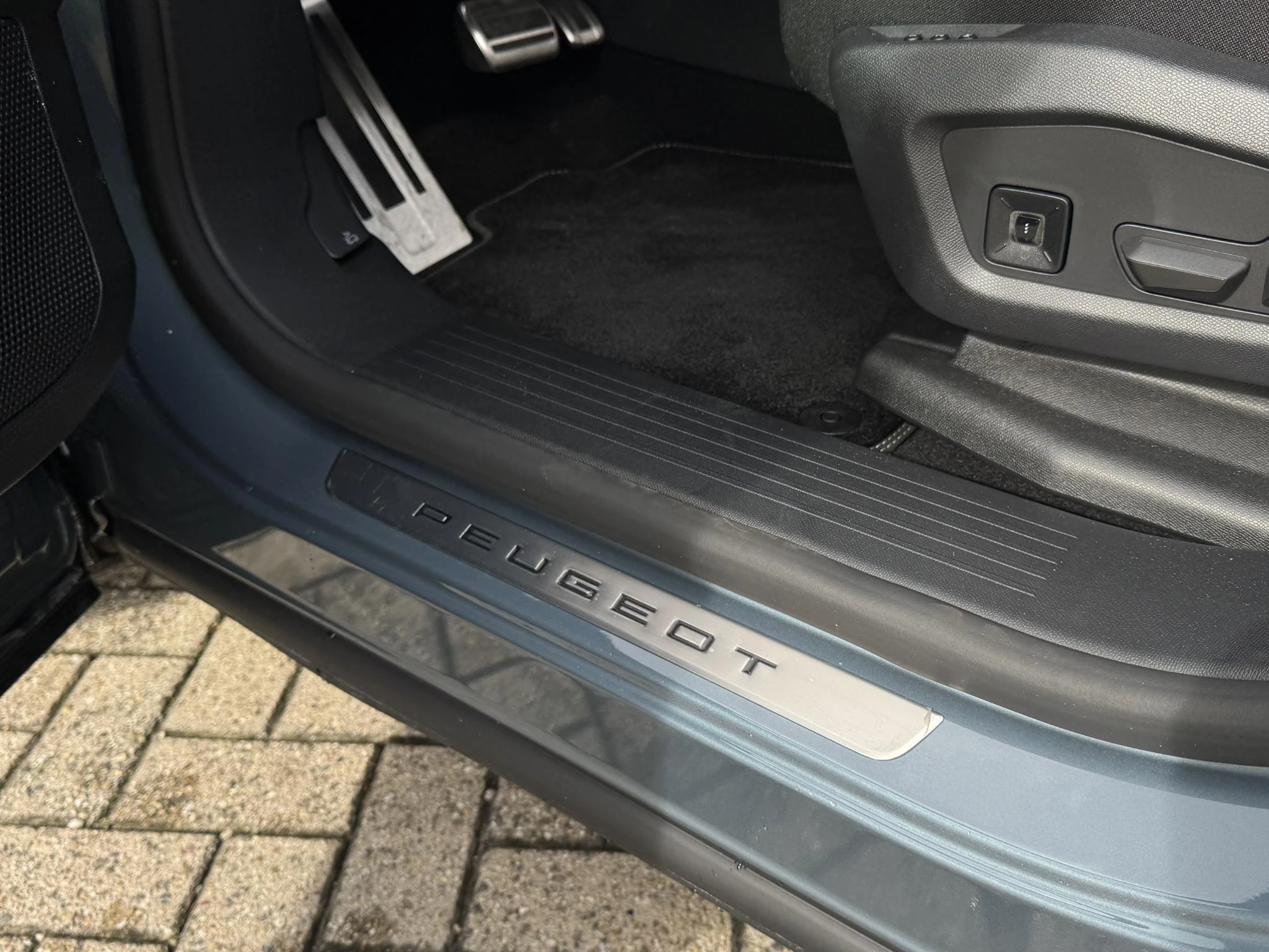 Peugeot-e-3008-image-32