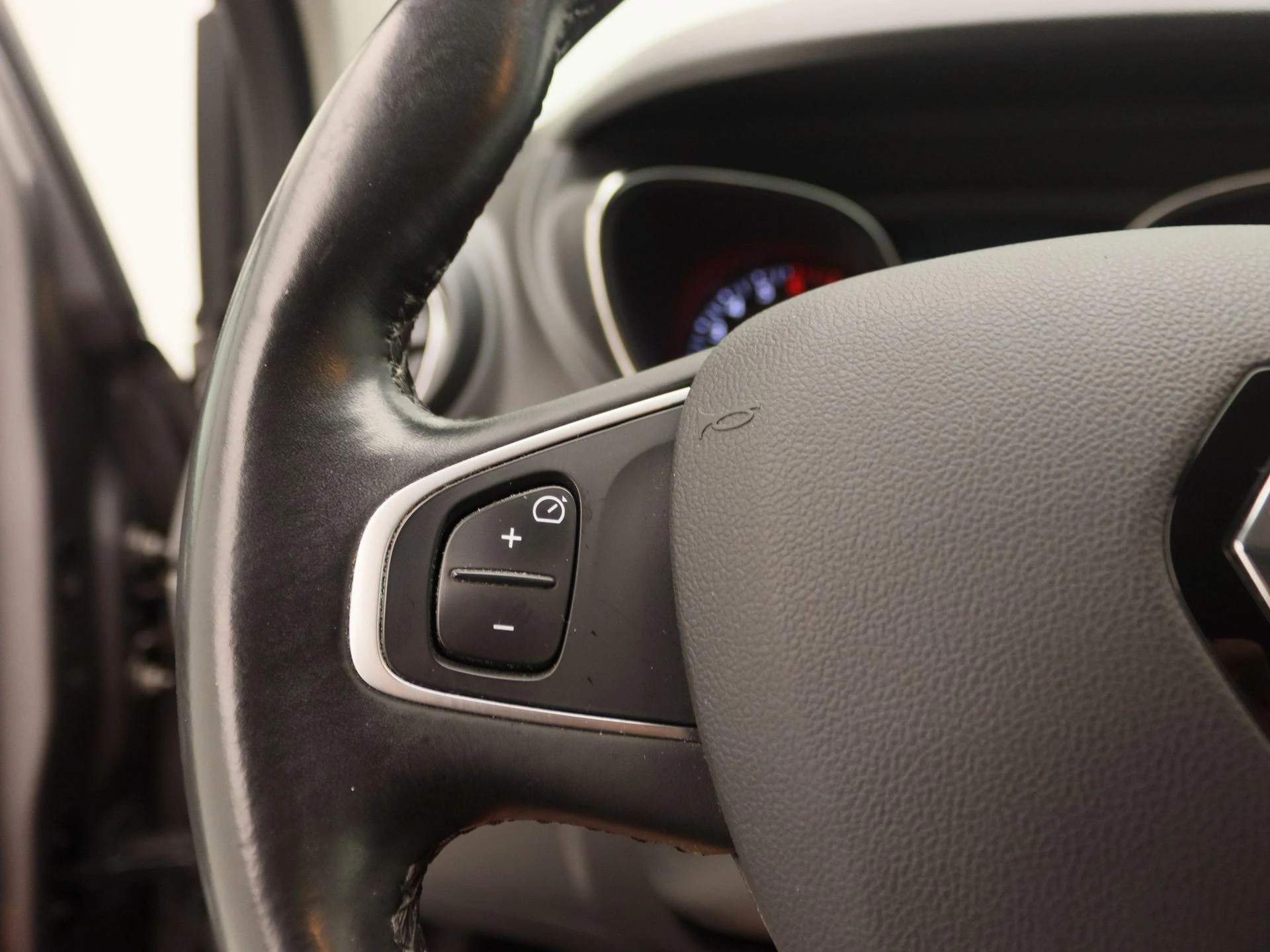 Renault-Captur-image-18
