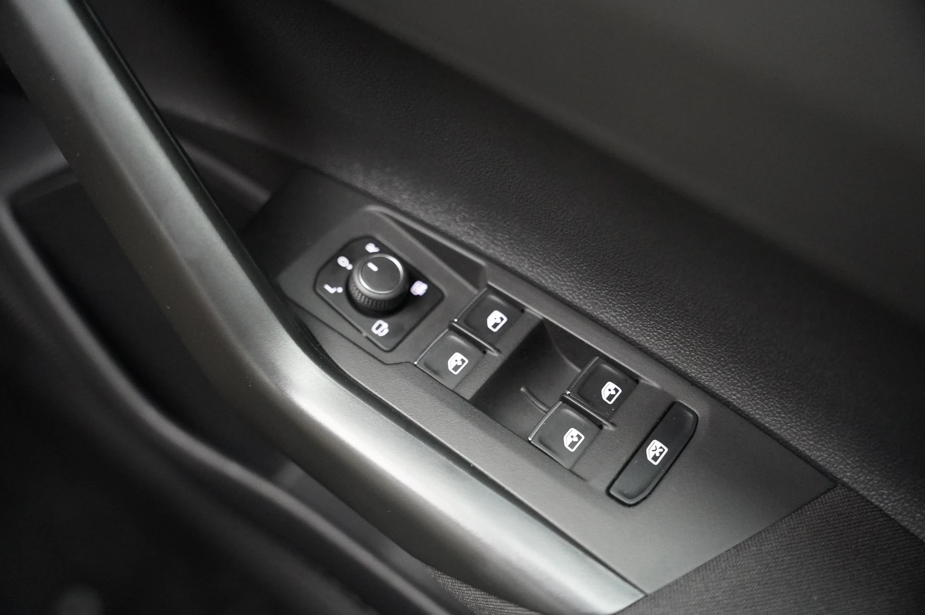 Volkswagen-Polo-image-21