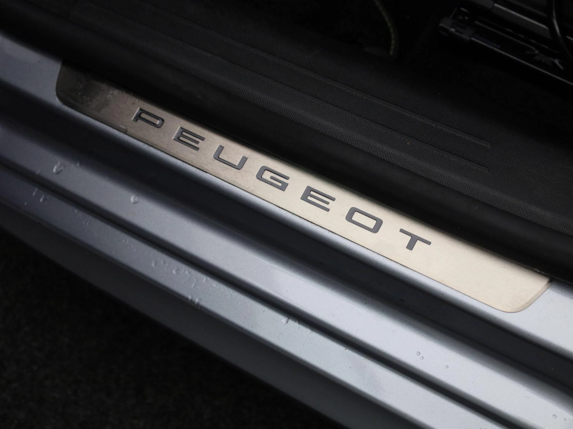 Peugeot 208 1.2 PureTech 100 GT