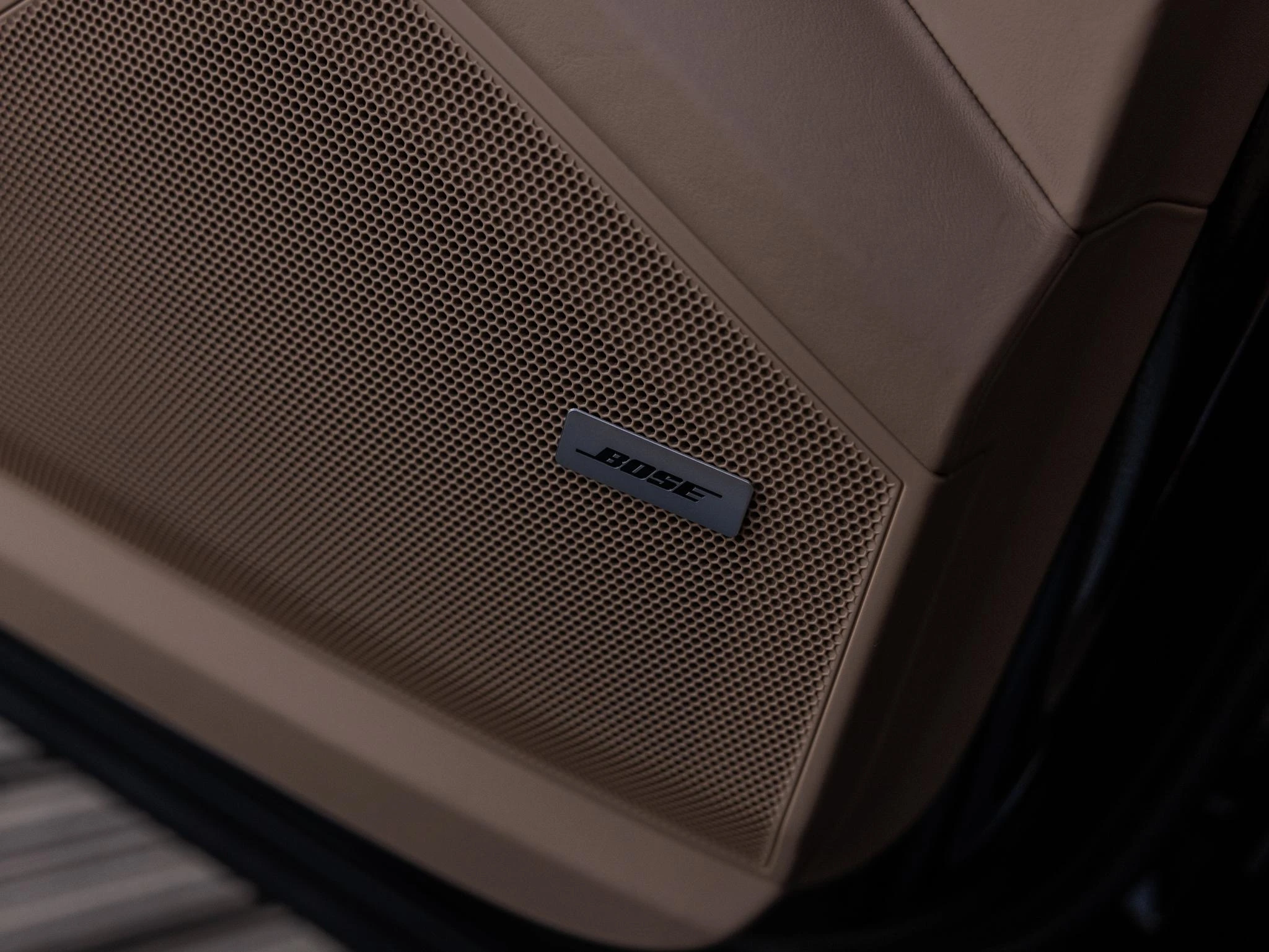 Porsche-Cayenne-image-12