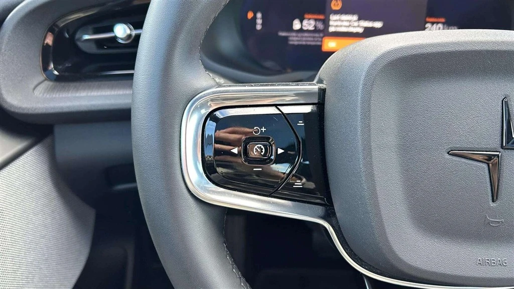 Polestar-2-image-20