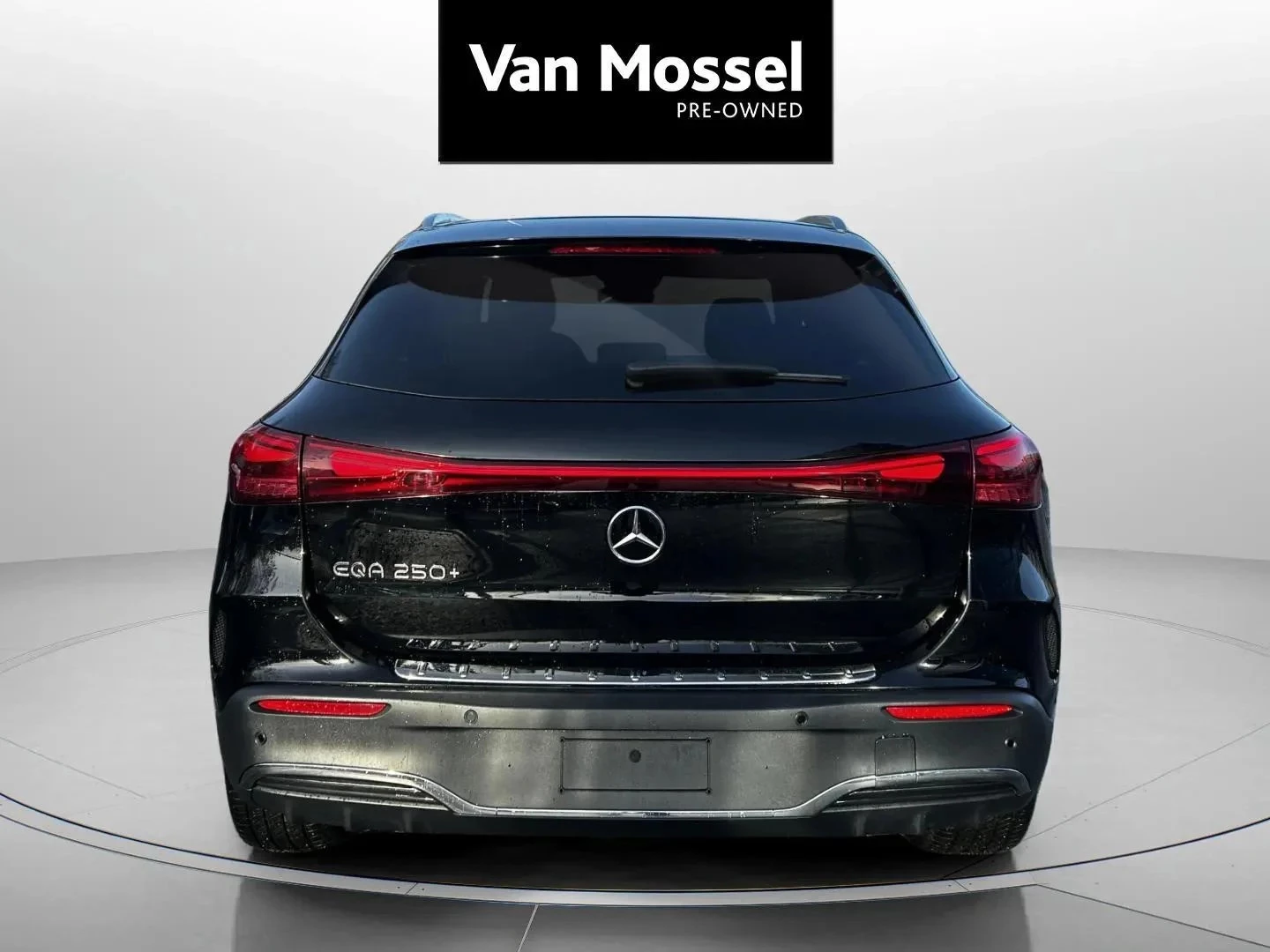 Mercedes-Benz-EQA-image-6