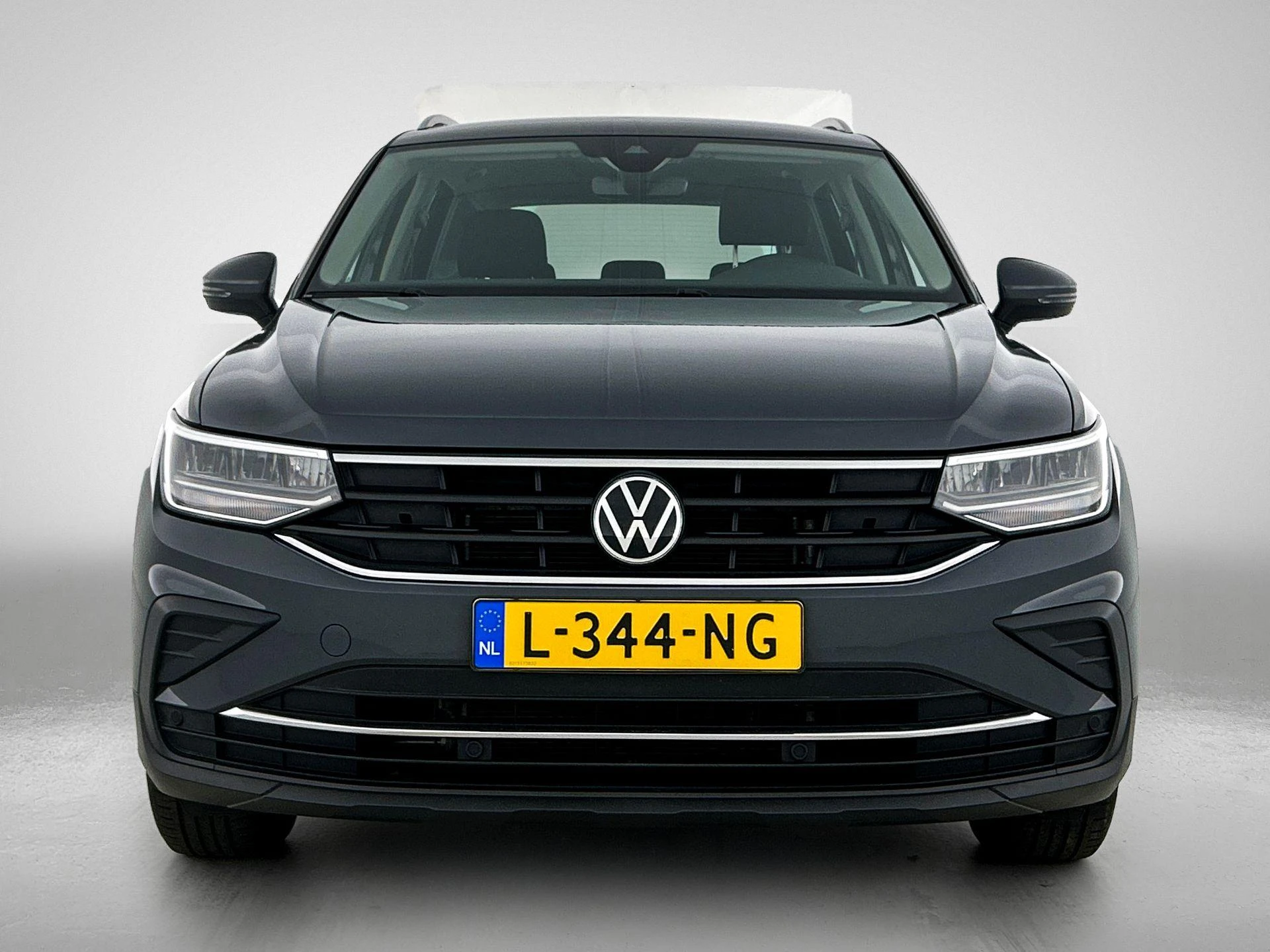 Volkswagen-Tiguan-image-4