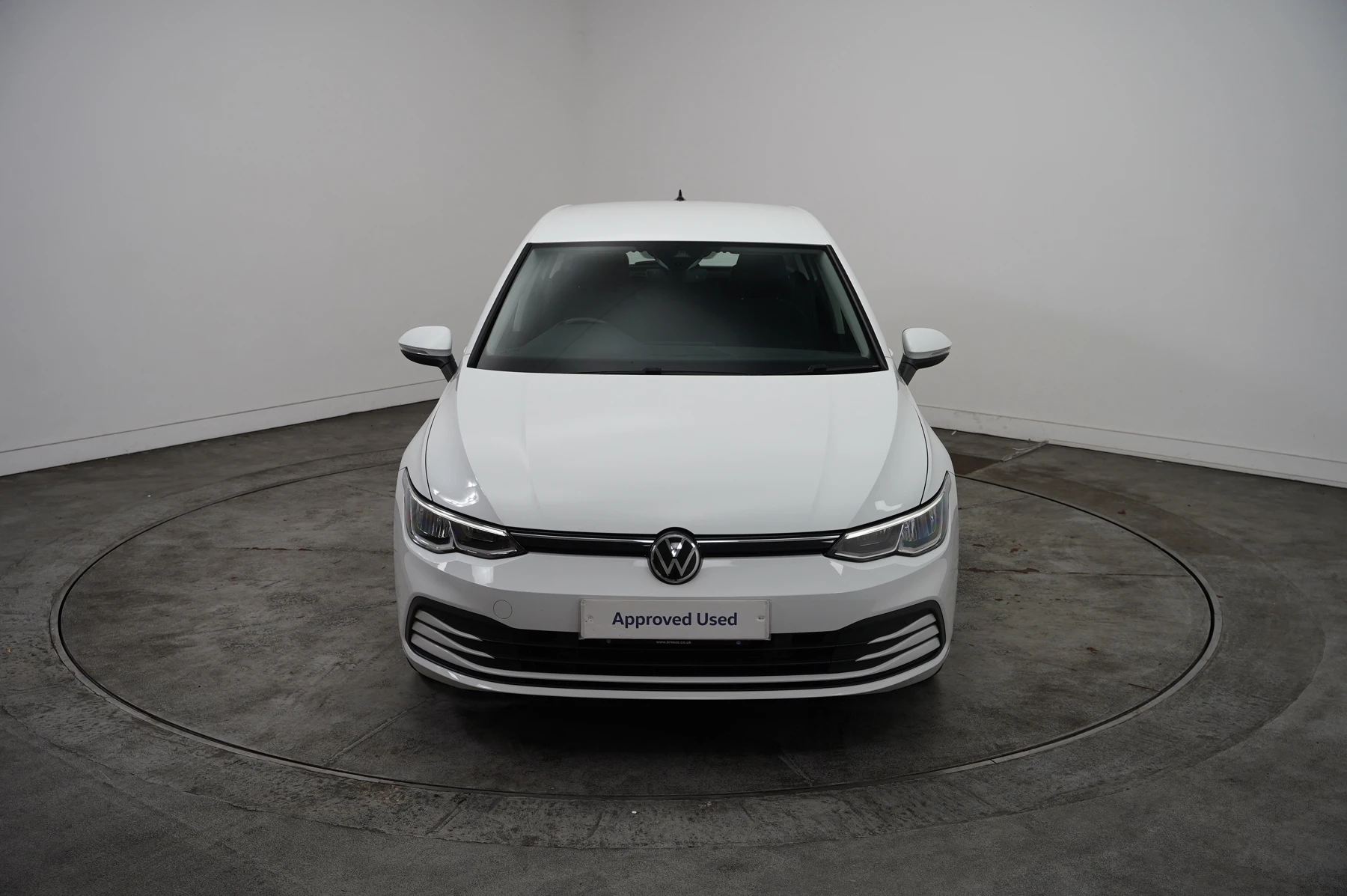 Volkswagen-Golf-image-37