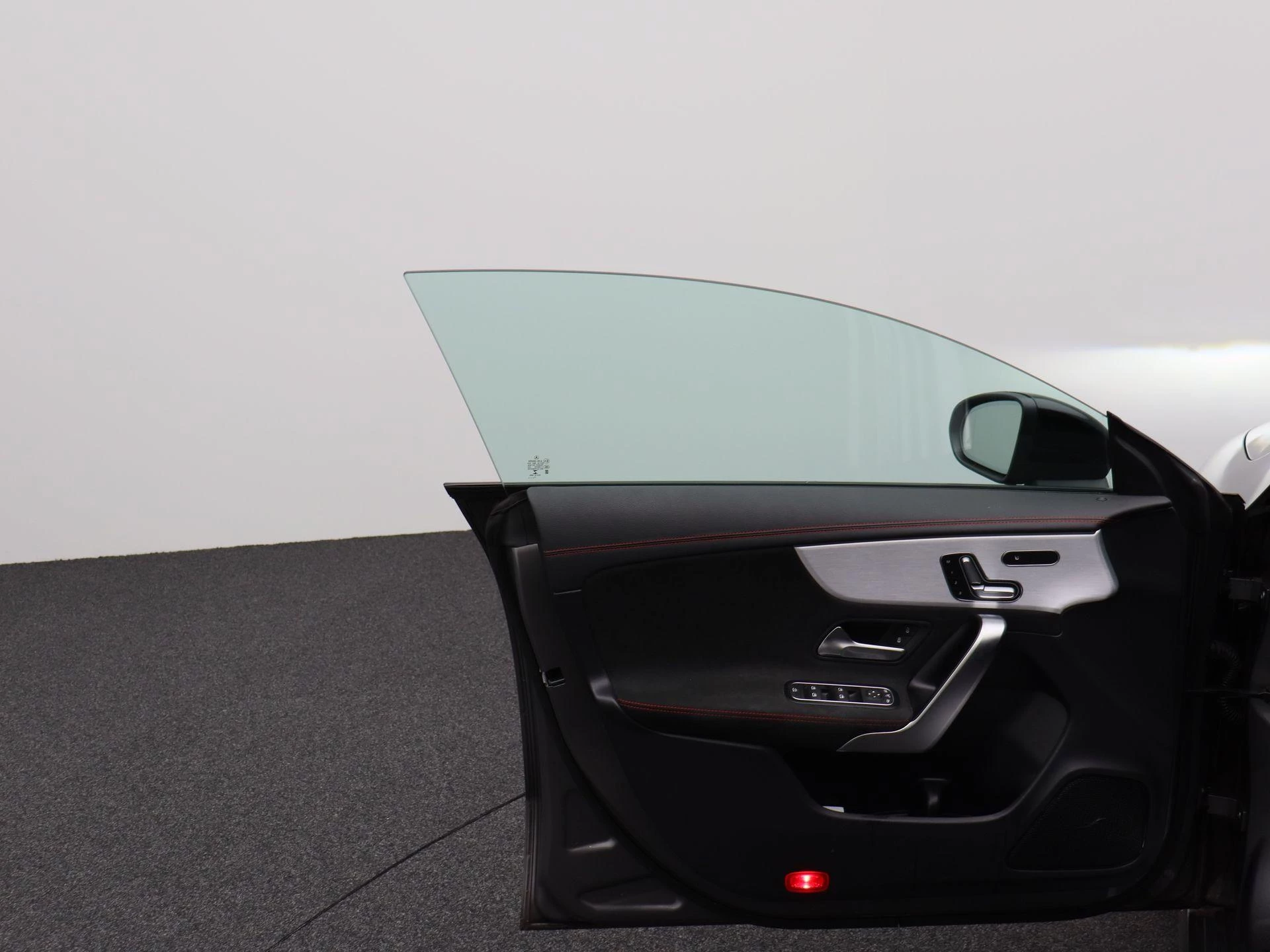 Mercedes-Benz CLA 200 AMG Line Shooting Brake + PANORAMISCH DAK + MULTIBEAM LED + CARPLAY +