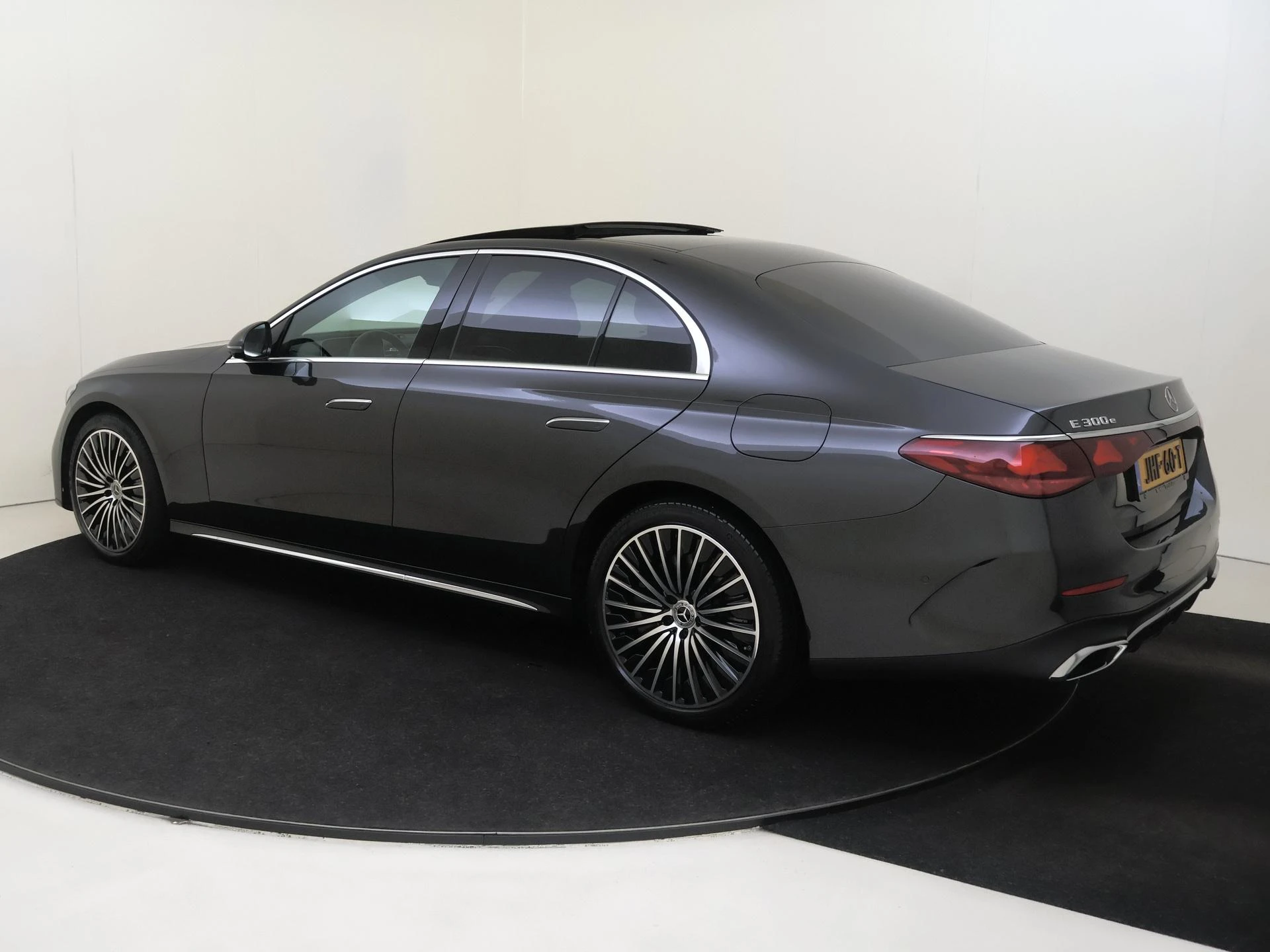 Mercedes-Benz E-Klasse 300 e Sport Edition