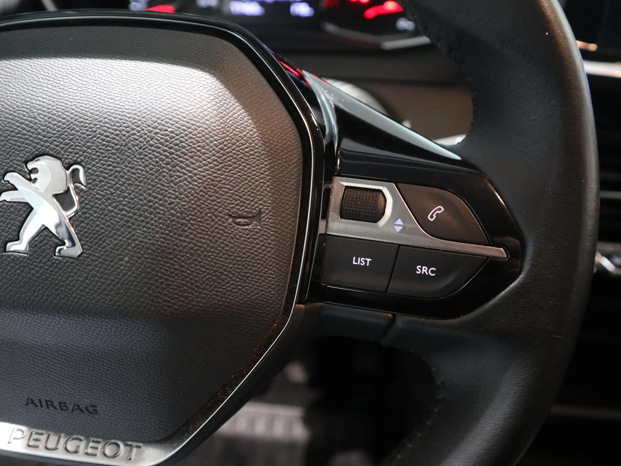 Peugeot-2008-image-13