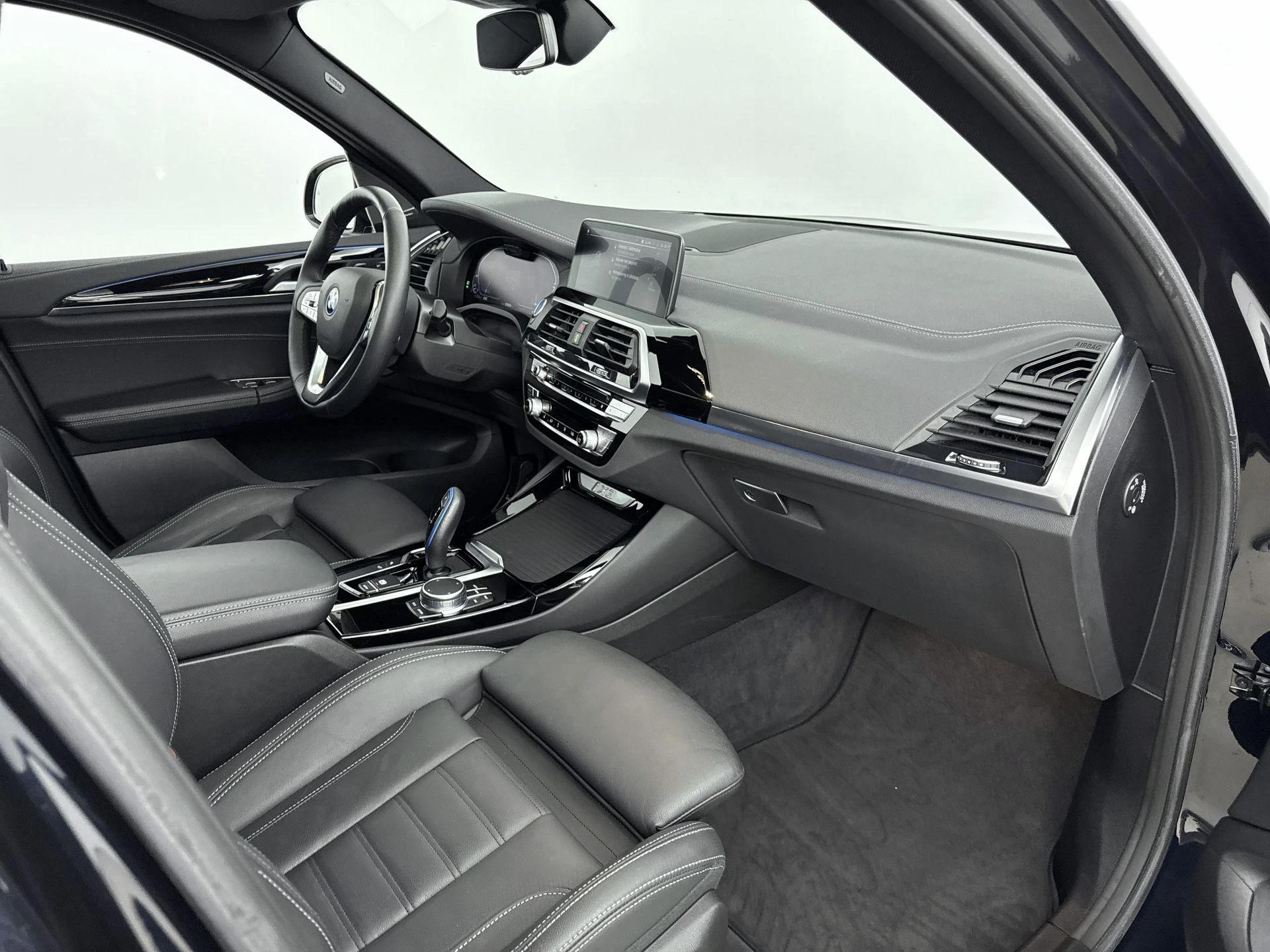 BMW-iX3-image-15