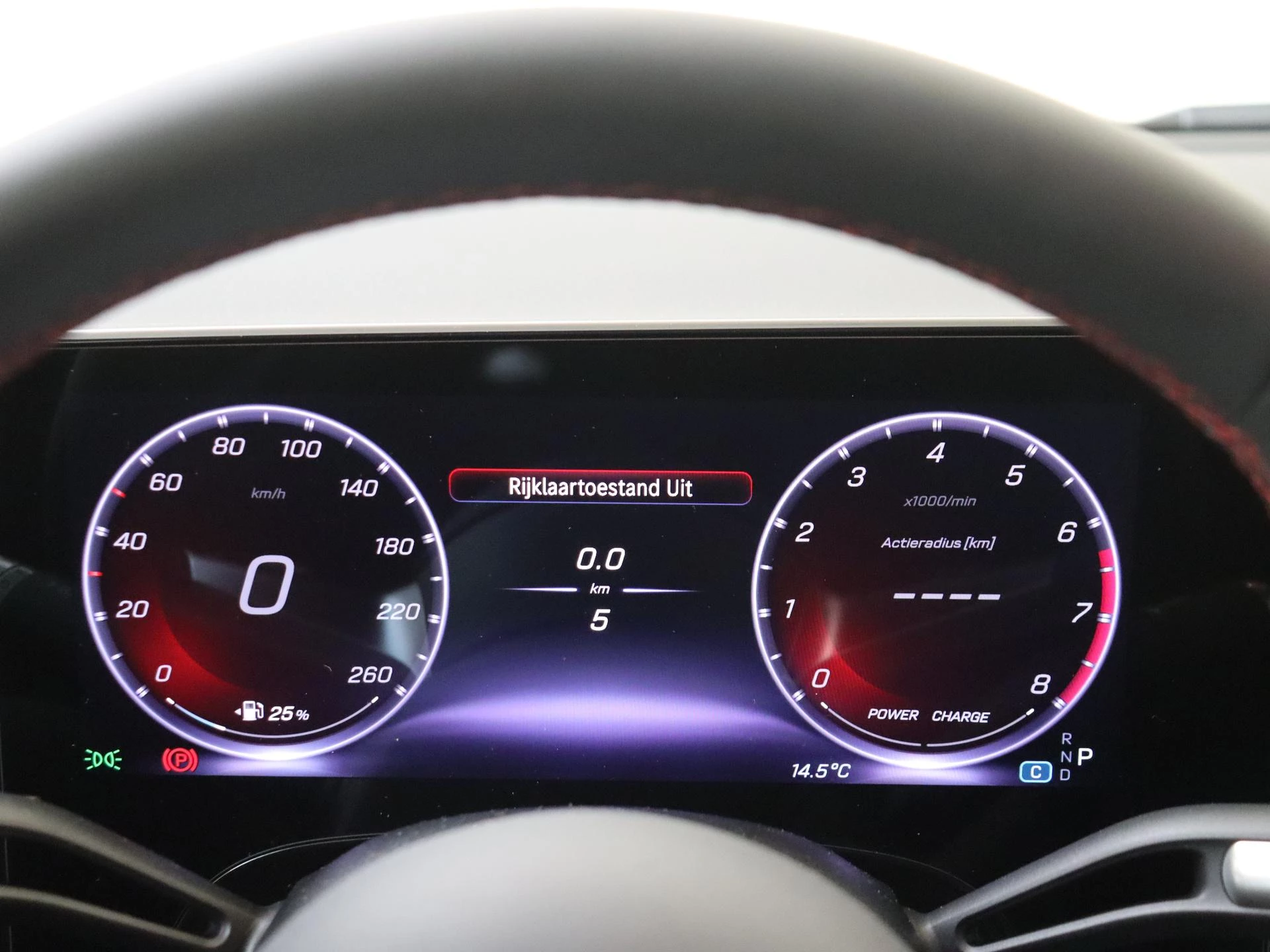 Mercedes-Benz-CLA-image-14
