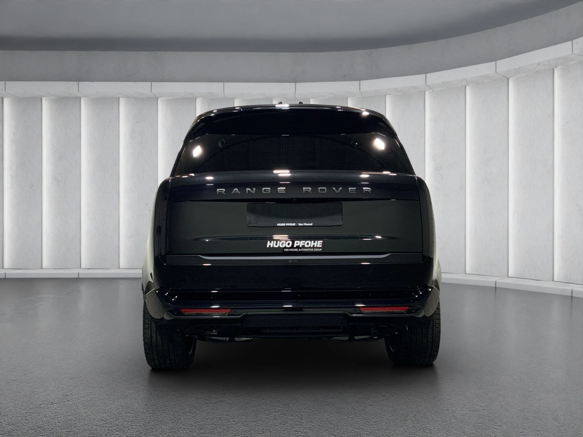 Land Rover-Range Rover-image-2