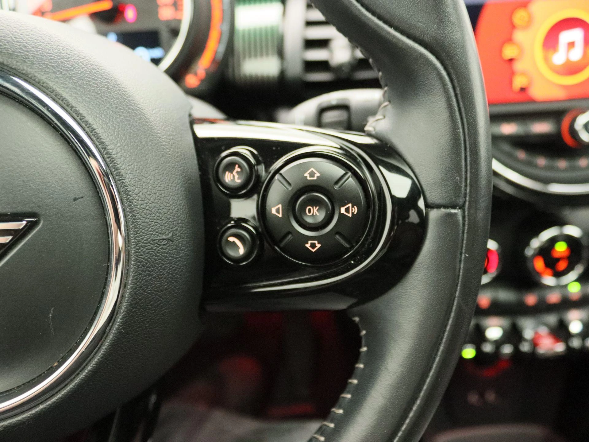 MINI-Cooper-image-15