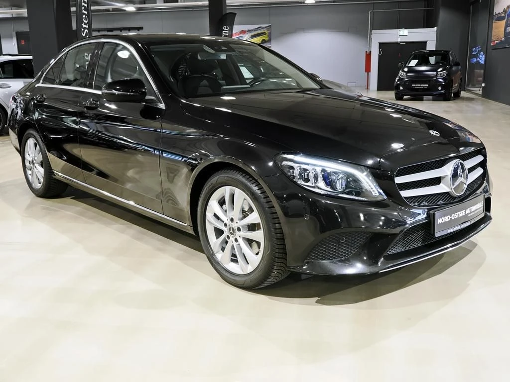 Mercedes-Benz-C-Klasse 200-image-3