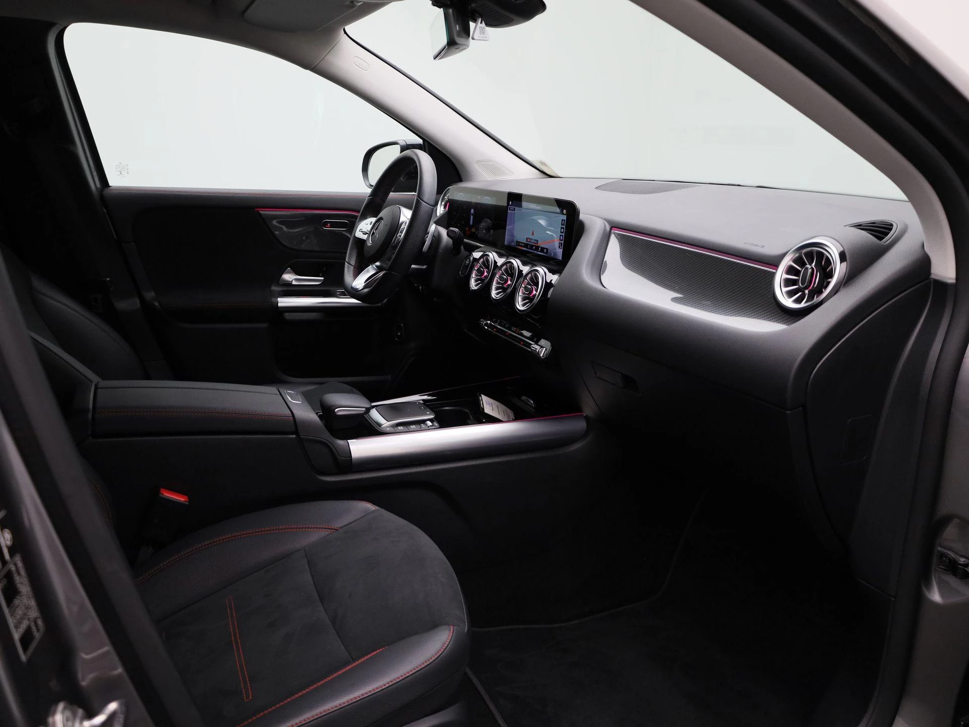 Mercedes-Benz GLA 250 e AMG Line + CARPLAY + MULTIBEAM + NIGHTPAKKET +