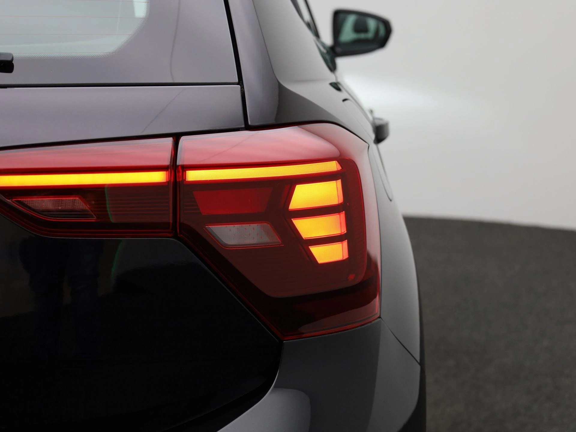 Volkswagen-Polo-image-35