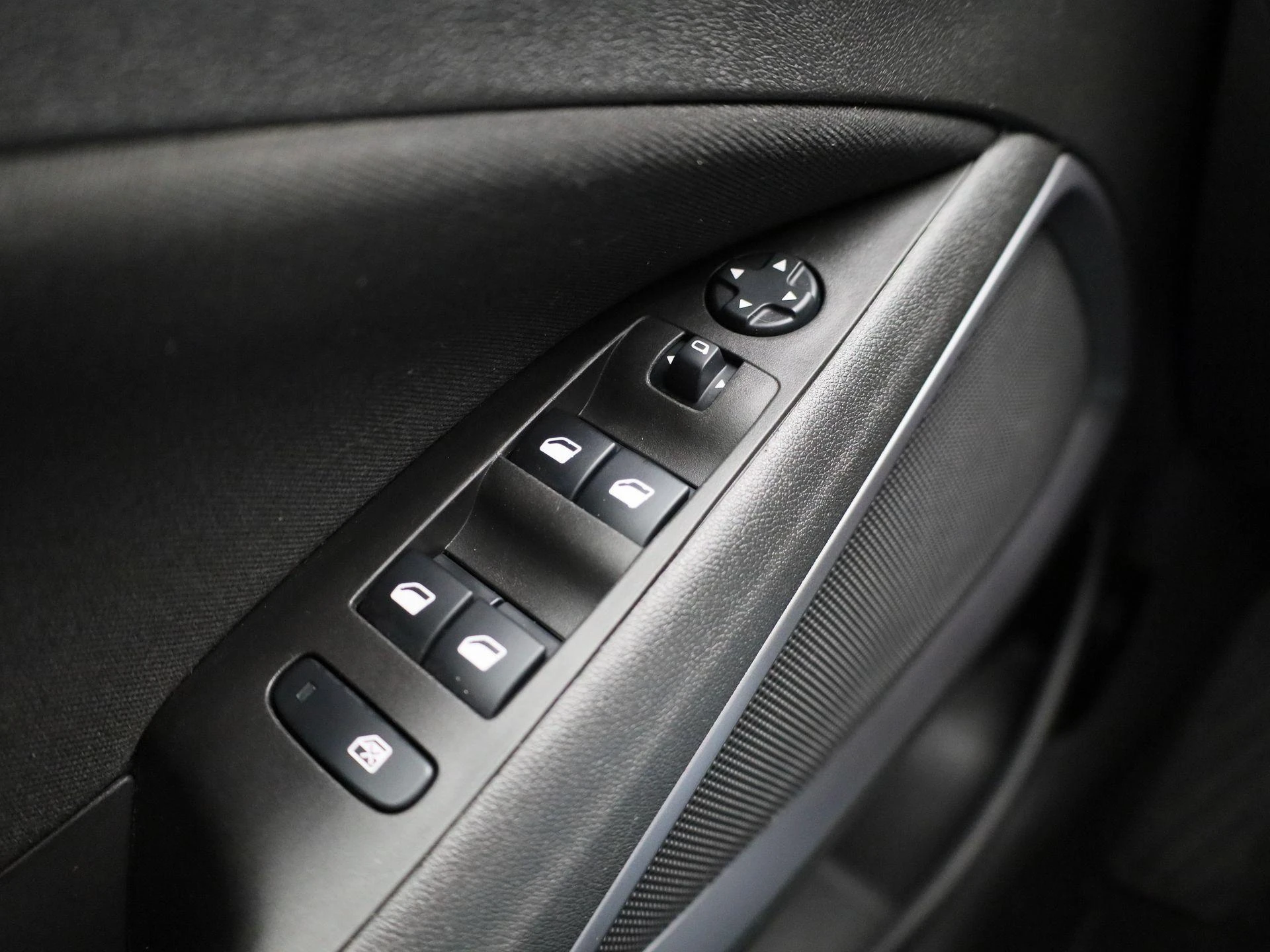 Opel-Crossland X-image-19