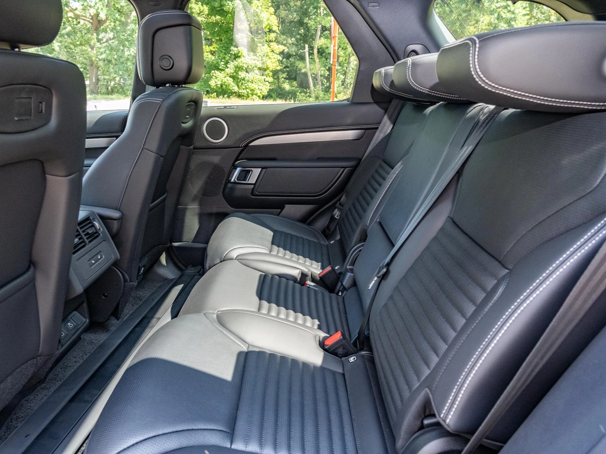 Land Rover Discovery D250 Dynamic SE AWD Auto. 25MY