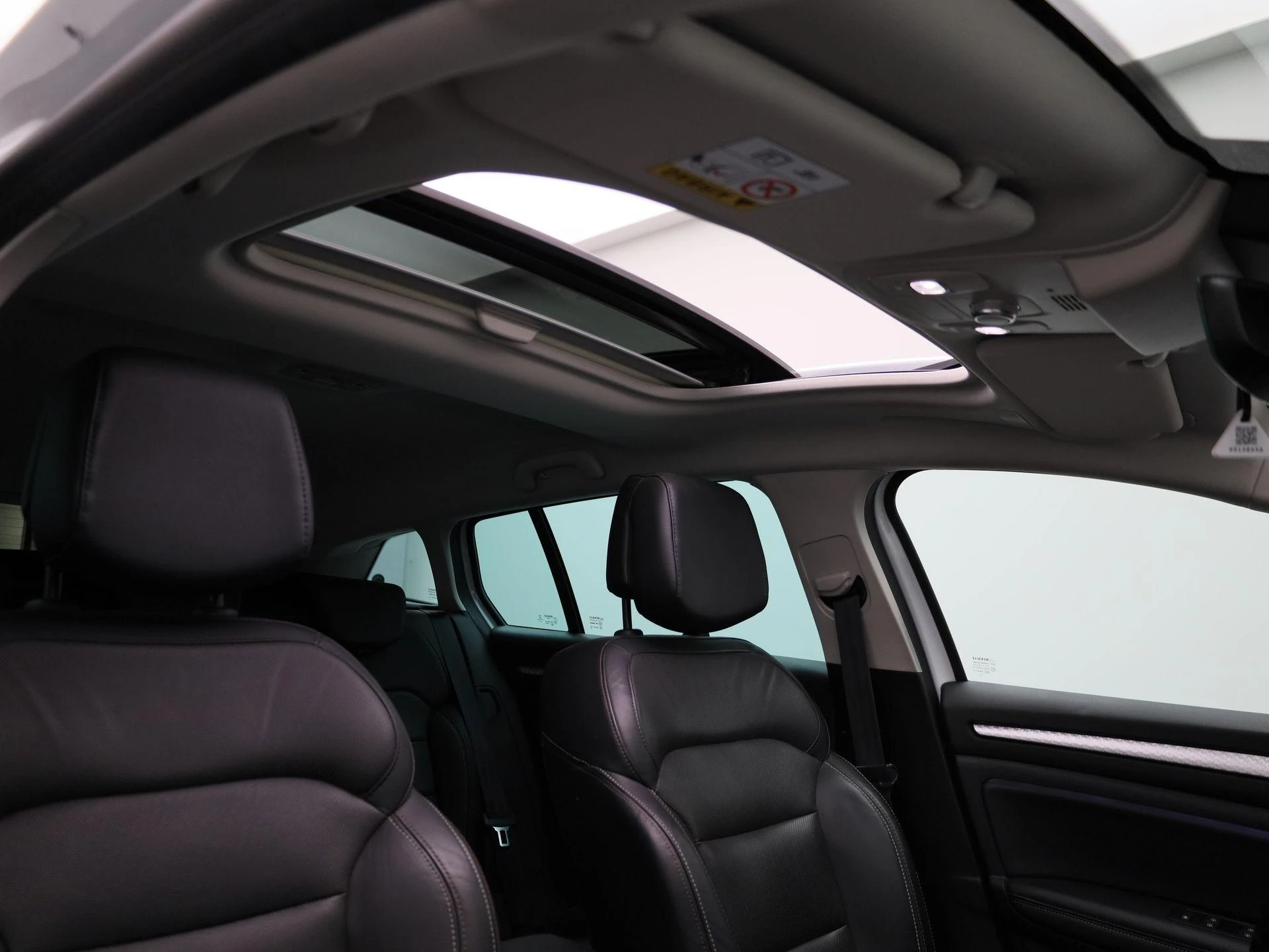 Renault-Mégane Estate-image-43