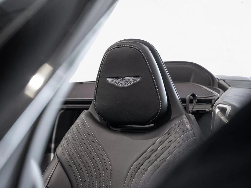 Aston Martin V8 Volante DB11 Aston Martin Hamburg