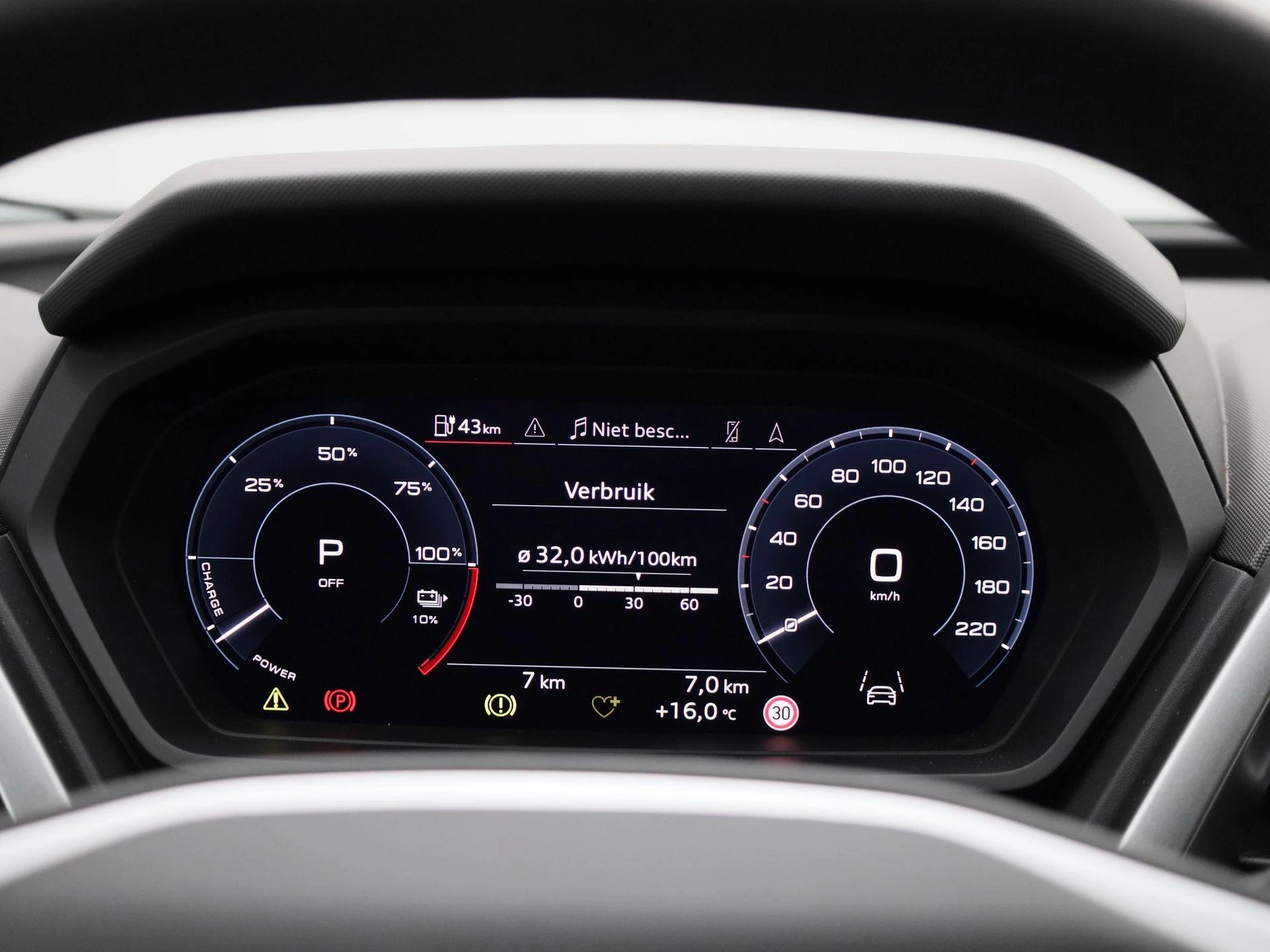 Audi-Q4 e-tron-image-8