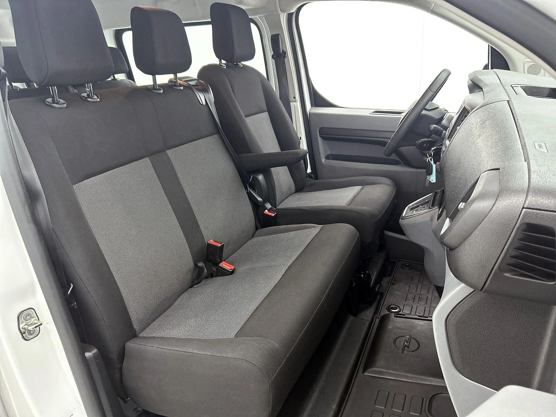 Opel-Vivaro-e-image-30