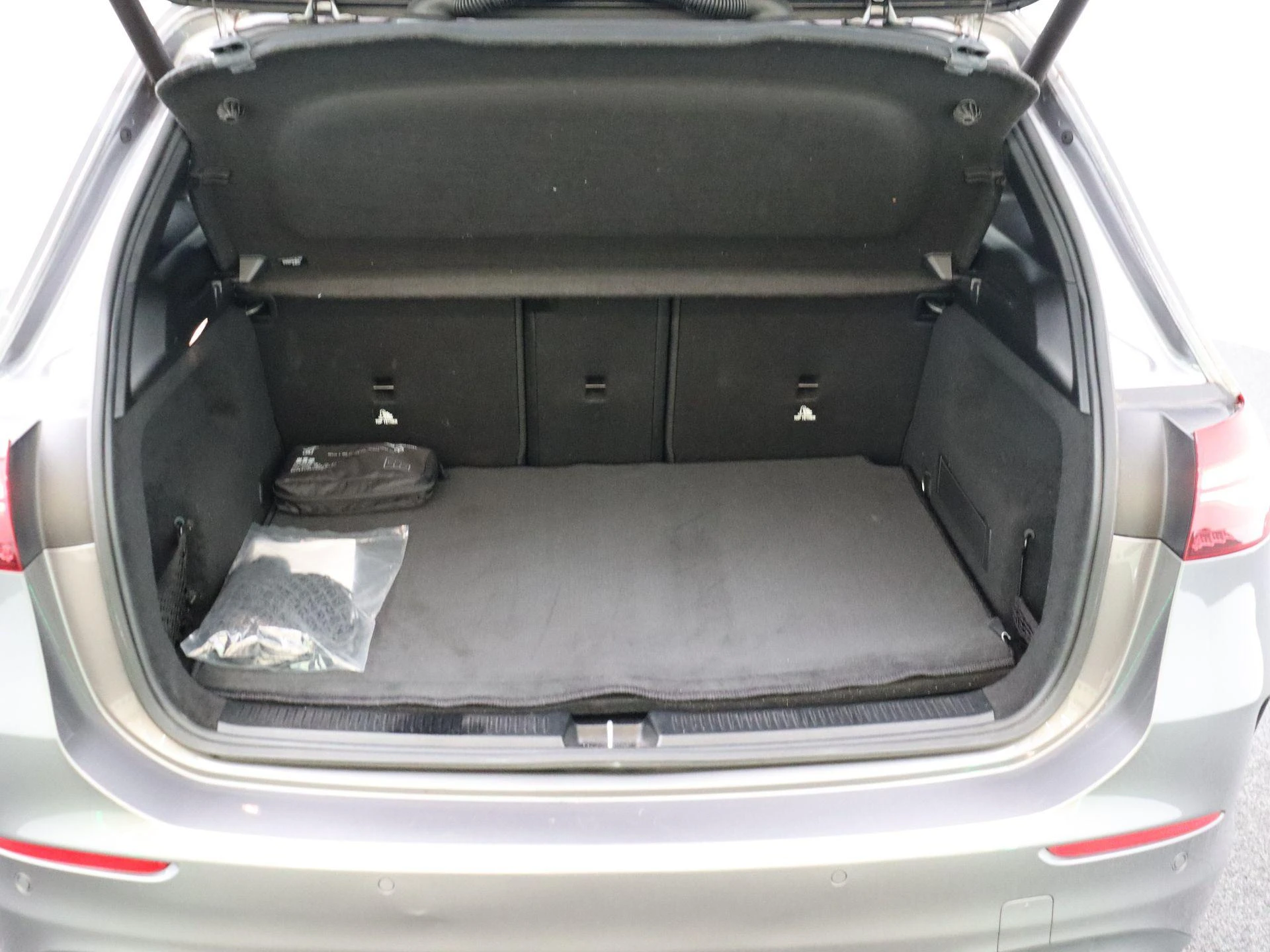 Mercedes-Benz-B-Klasse-image-26