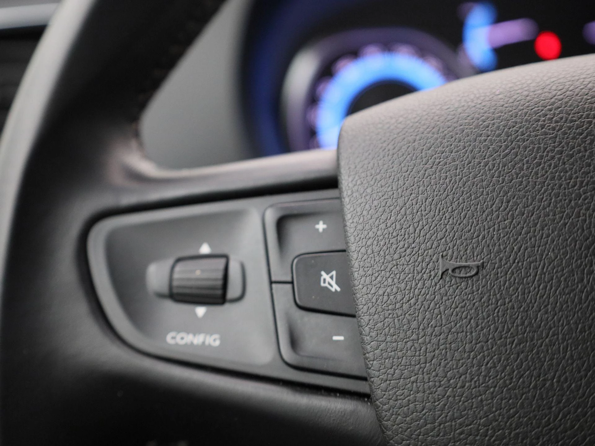 Opel-Zafira e-Life-image-18