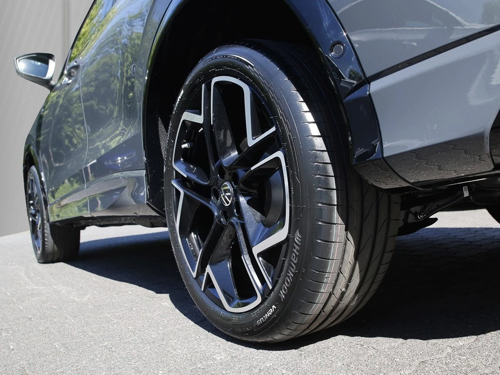 Volkswagen Tiguan R-Line 2,0 l TDI 4M. DSG AHK, Pano, Standh. VSA